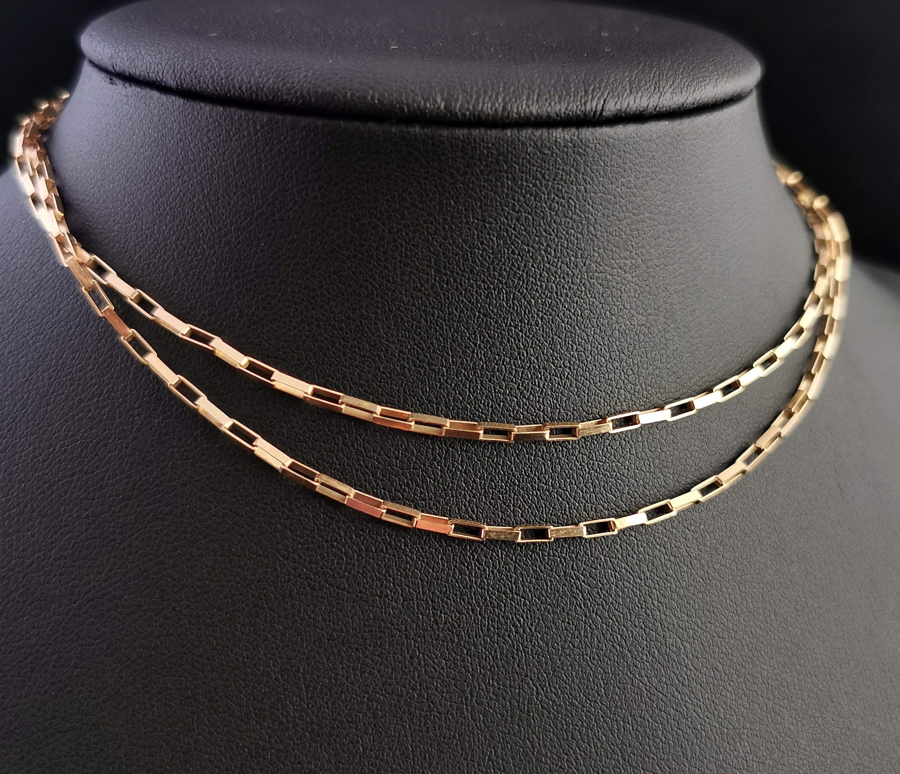 Vintage 9 Karat Yellow Gold Chain Necklace, Boxy Belcher Link, c1990s In Good Condition In NEWARK, GB