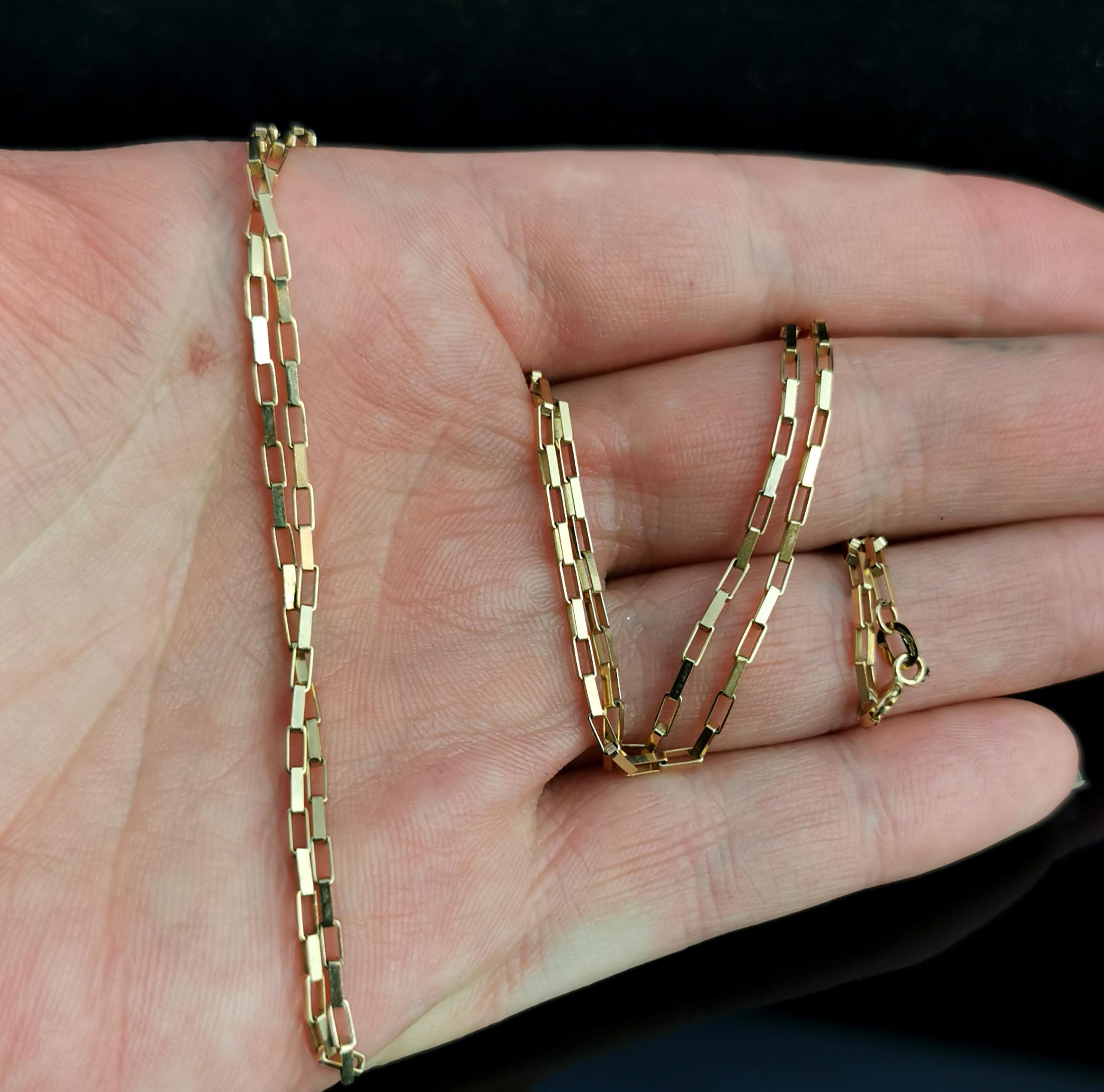 Vintage 9 Karat Yellow Gold Chain Necklace, Boxy Belcher Link, c1990s 3