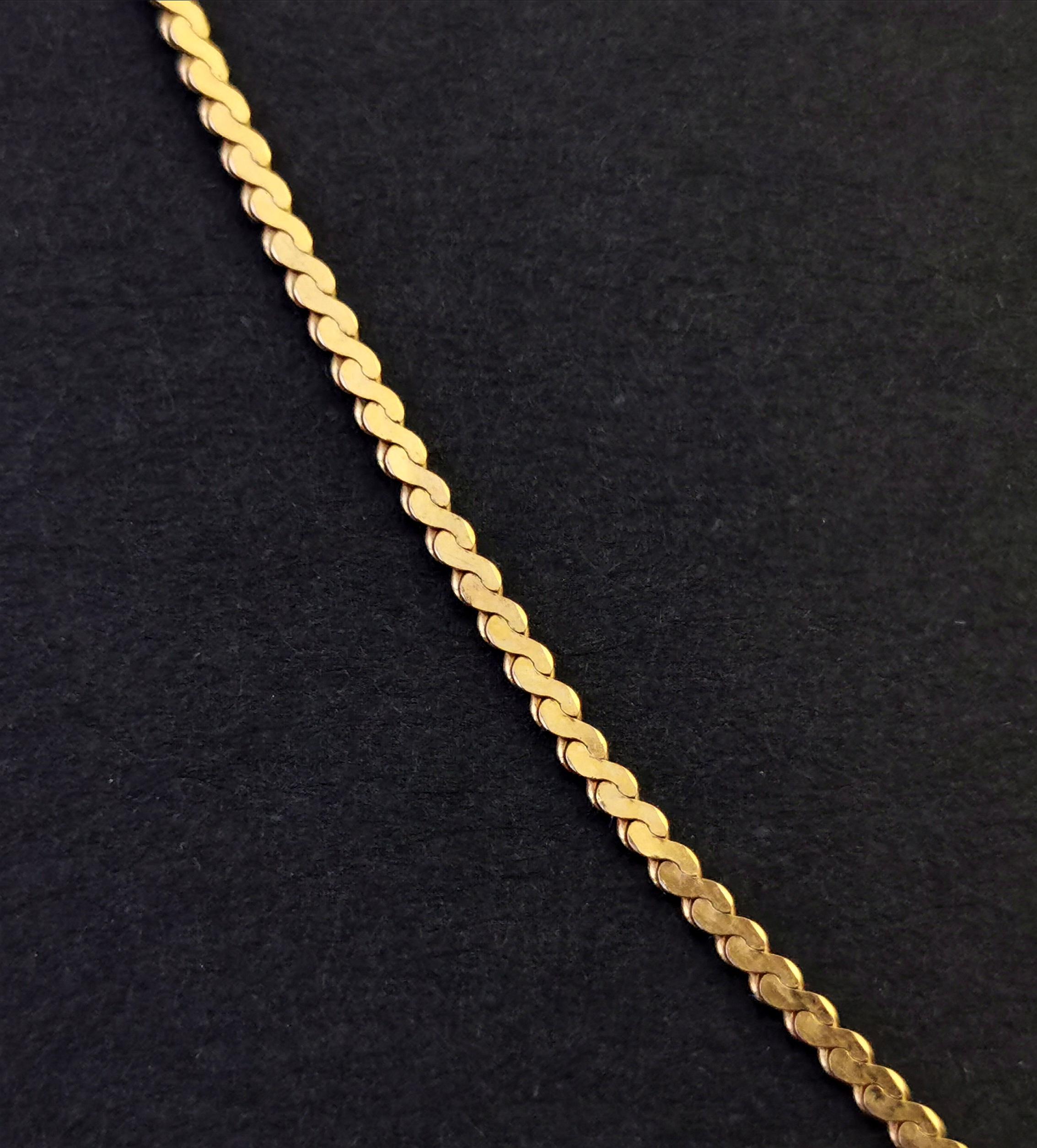 Women's Vintage 9 Karat Yellow Gold Chain Necklace, Wavy Herringbone Link, 1970s