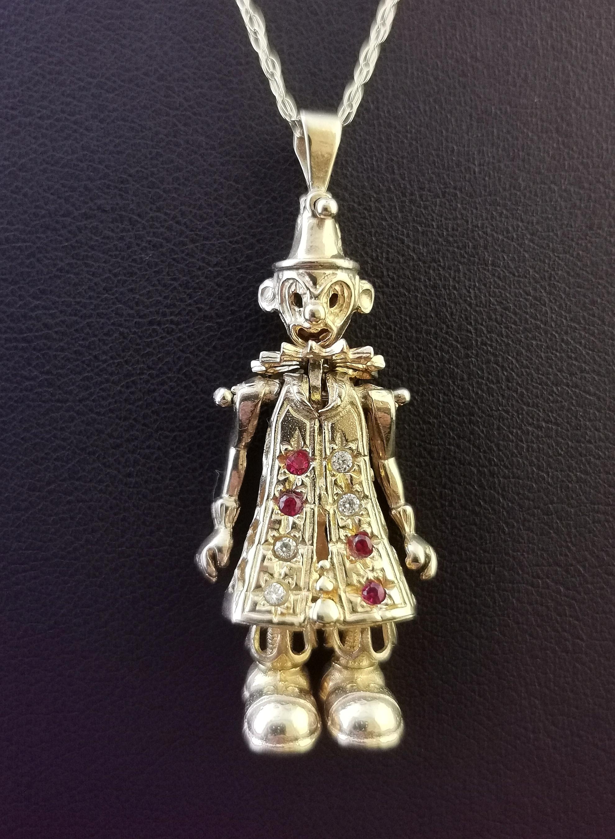 Vintage 9 Karat Yellow Gold Clown Pendant, Trace Link Necklace, Articulated 7