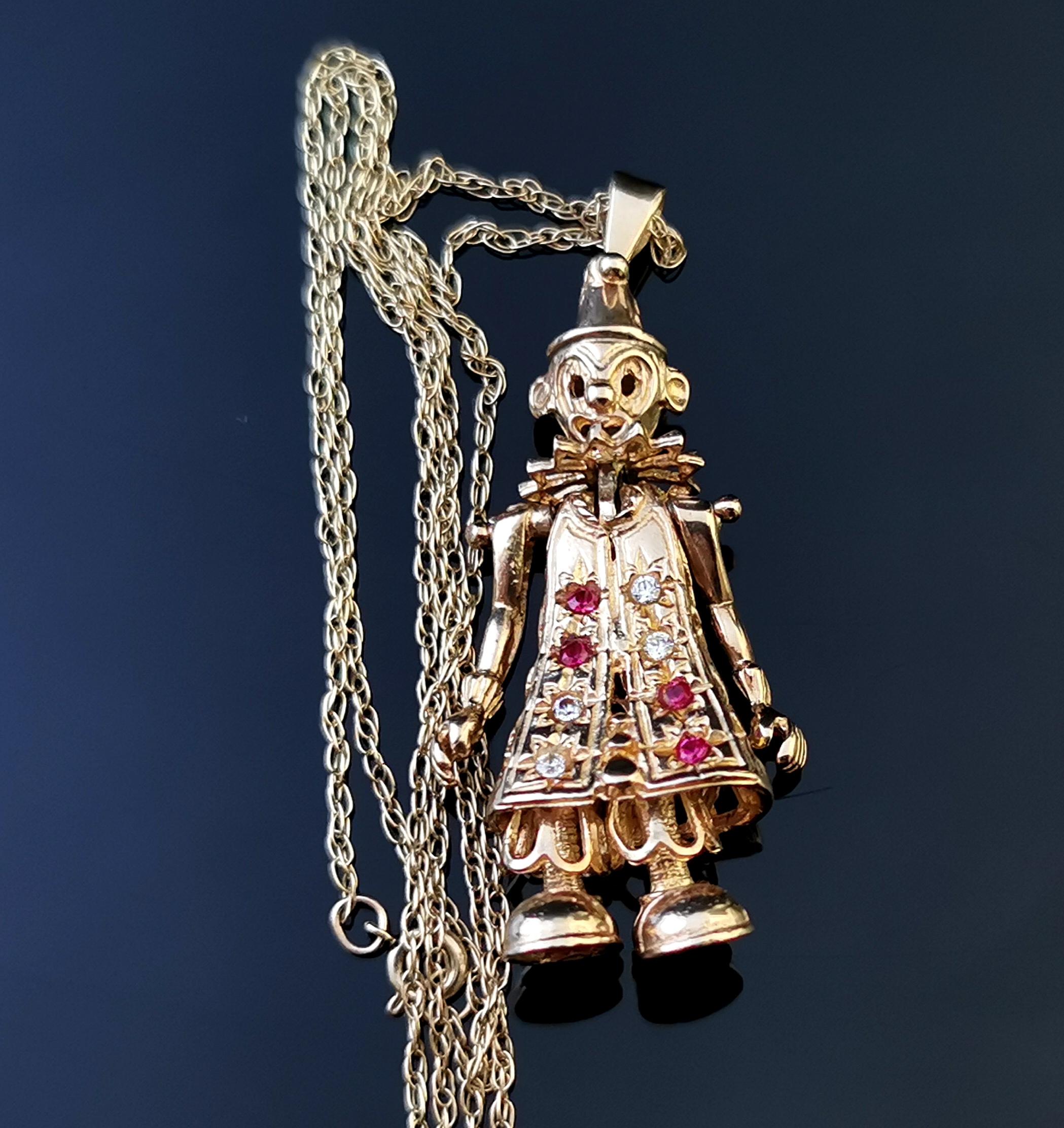 Modern Vintage 9 Karat Yellow Gold Clown Pendant, Trace Link Necklace, Articulated