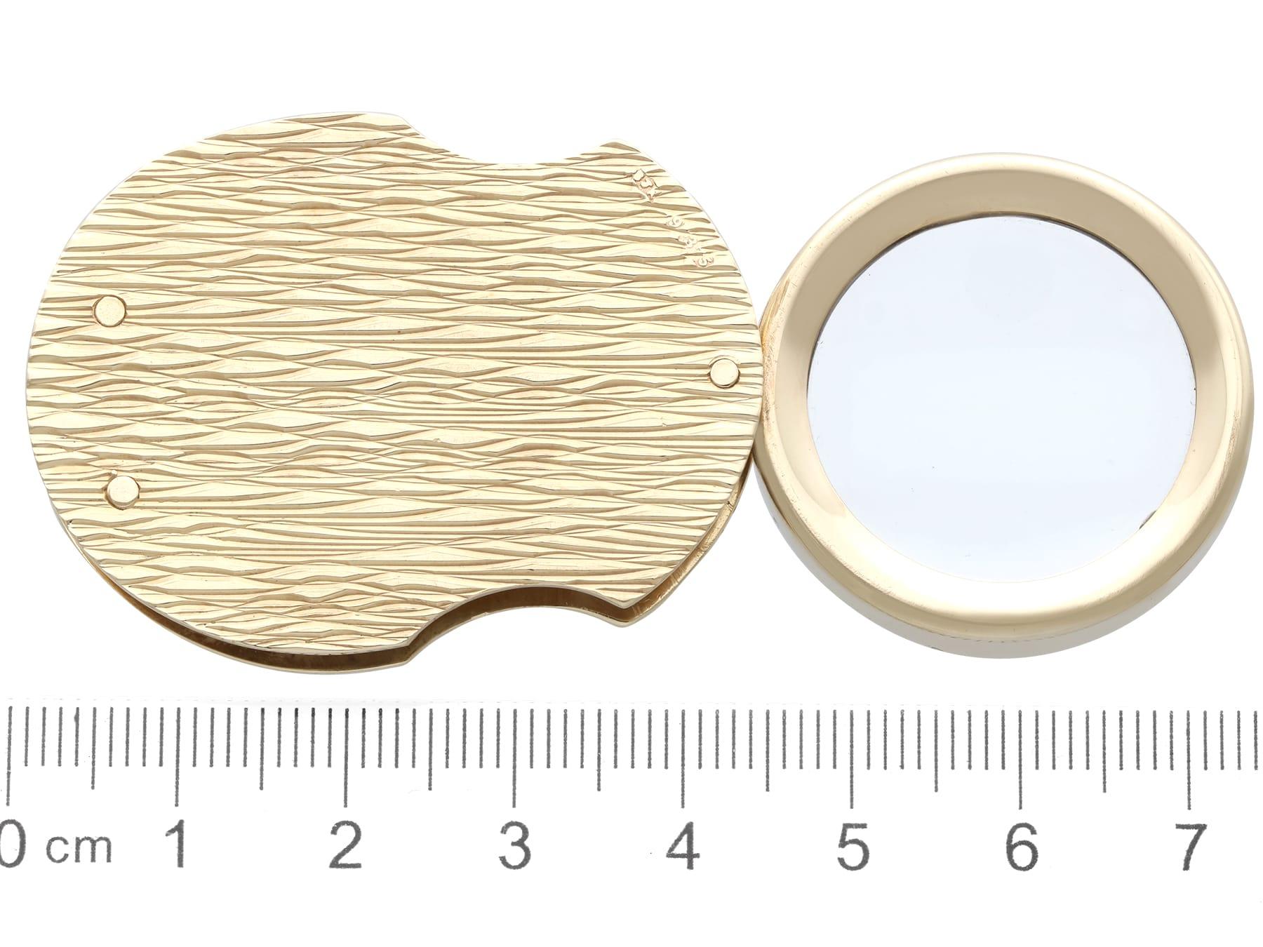 Vintage 9 Karat Yellow Gold Loupe (1971) For Sale 9