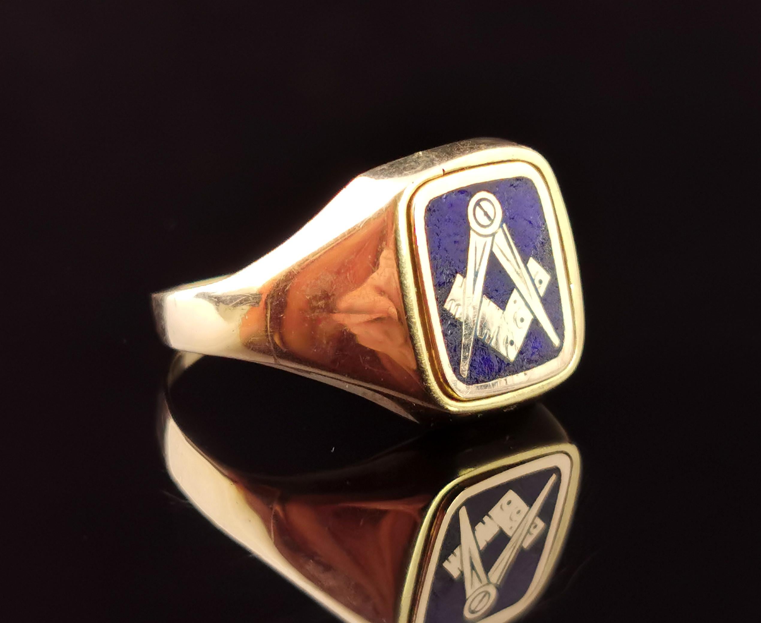 Men's Vintage 9 Karat Yellow Gold Masonic Swivel Ring, Signet, Blue Enamel