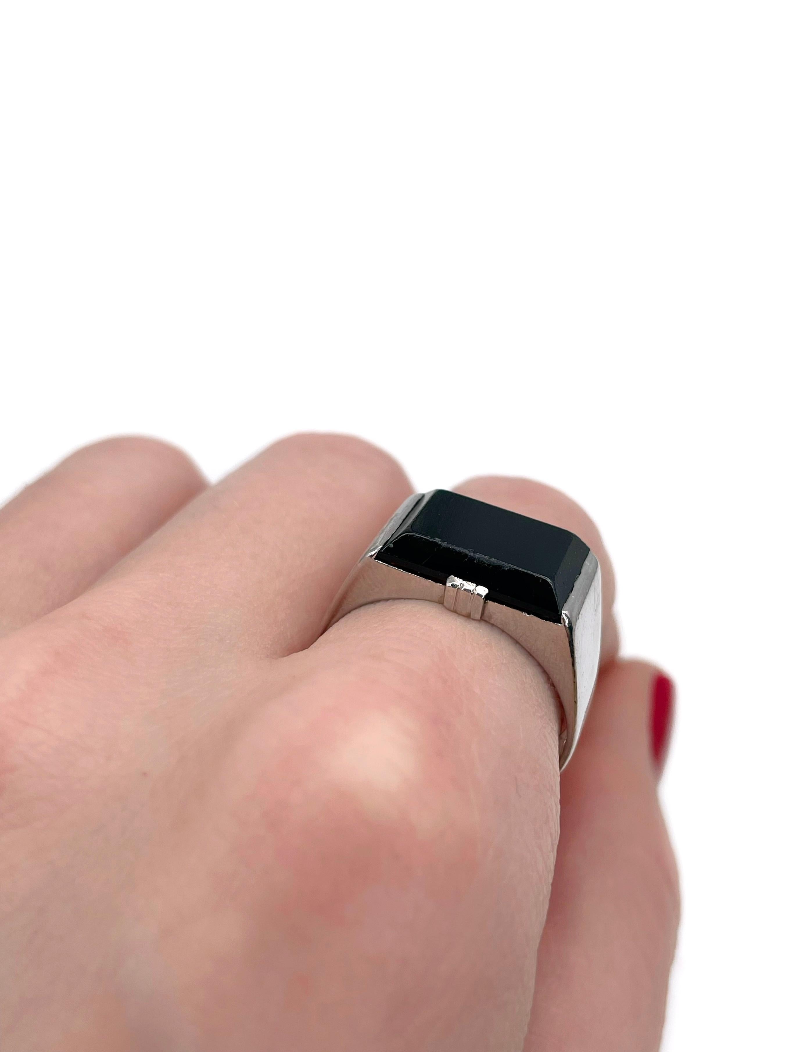 Modern Vintage 900 Platinum Black Onyx Rectangle Signet Ring For Sale
