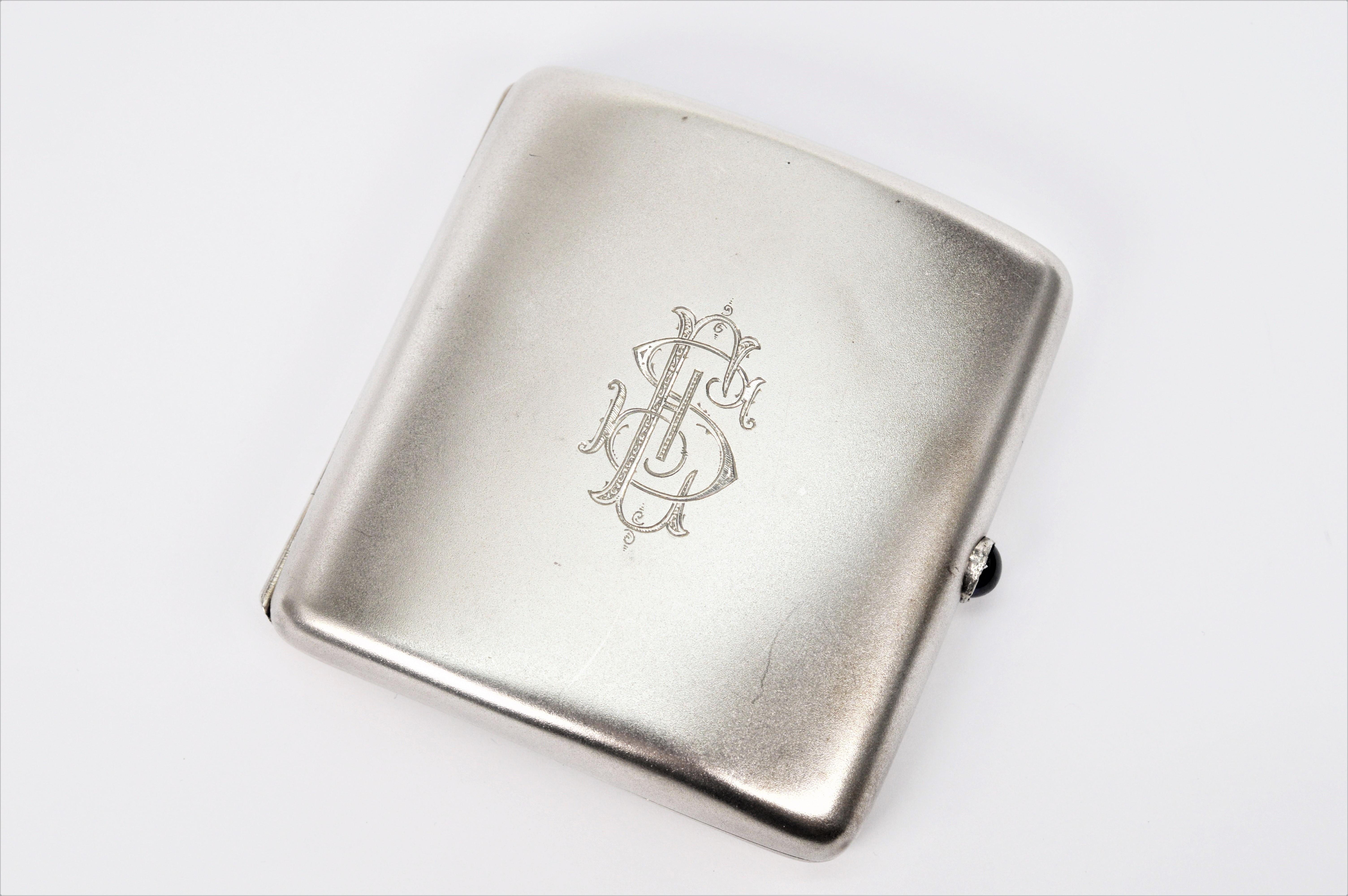 In .900 silver with a smooth sandblast satin-like finish this pre-war collectable cigarette case is a find. Its contoured shape make it easy to carry comfortably in a pocket or close to the body.
Decorated with monogram in old English style script