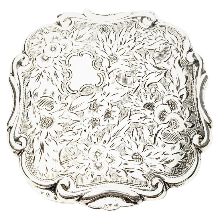 Vintage 900 Silver Floral and Stripe Etched Compact For Sale