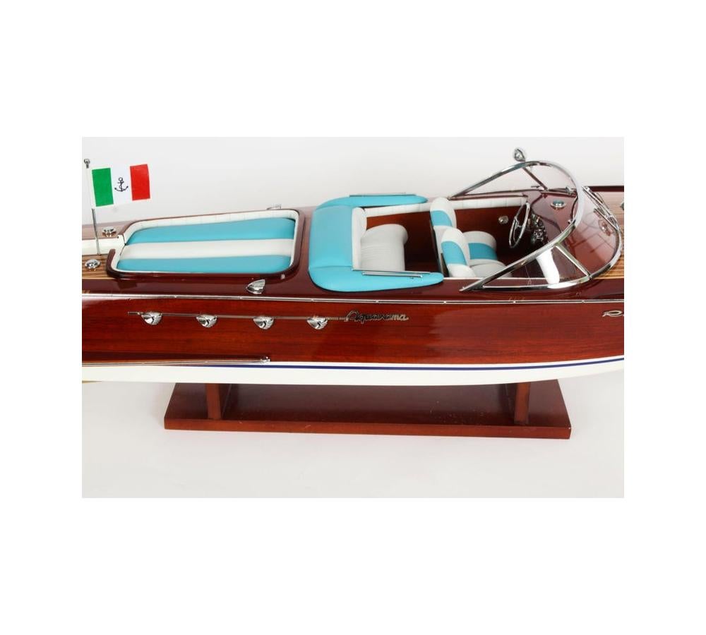 XX secolo Modello d'epoca di 90 cm di un motoscafo Riva Aquarama Limited Edition, 20° Secolo in vendita