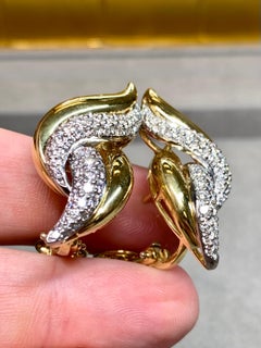 Vintage 90’s 18K Yellow Gold Pave Diamond Long Ribbon Huggie Earrings F Vs