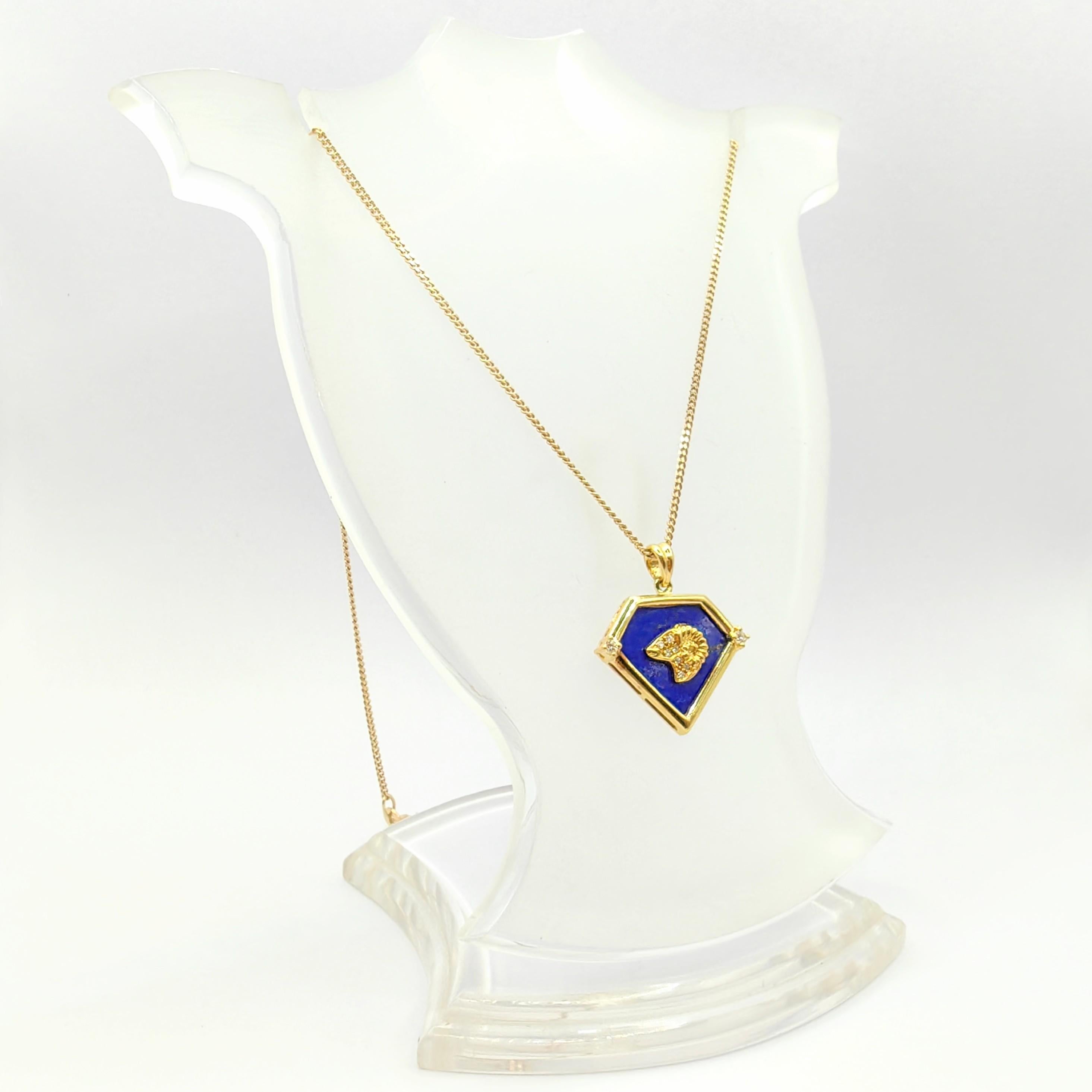 Vintage 90's Aries Blue Lapis Diamond Necklace Pendant in 20K Yellow Gold For Sale 1