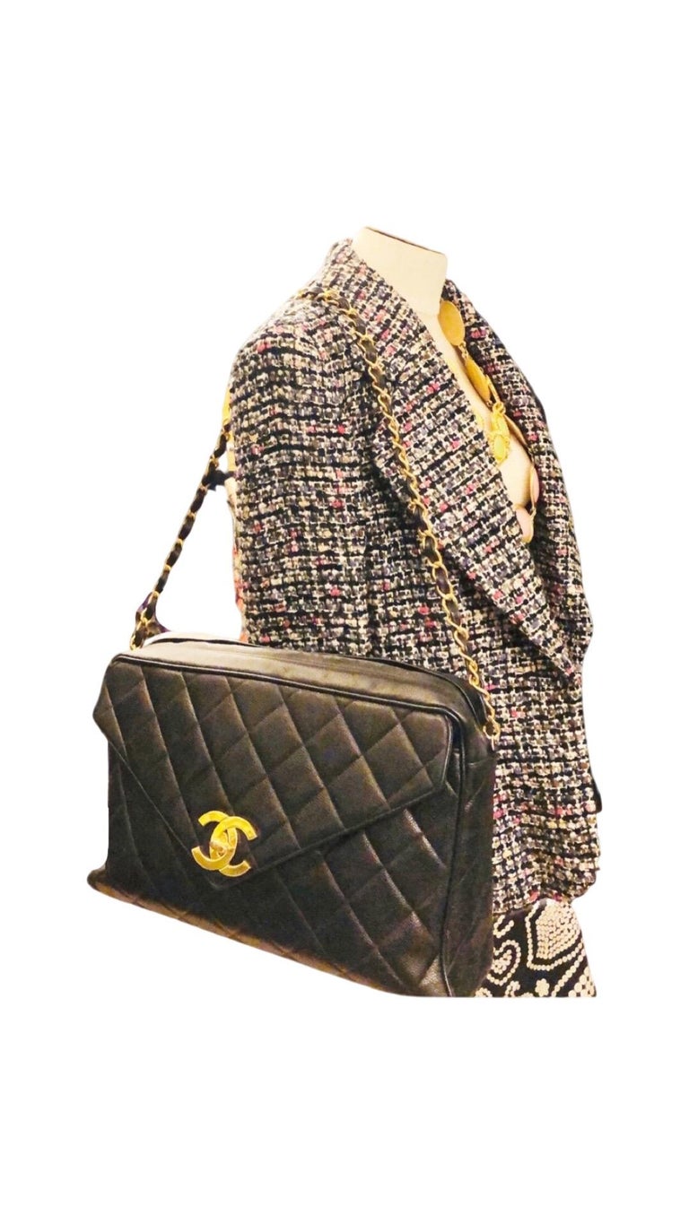 Vintage 90s Chanel Caviar Black Quilted Maxi Jumbo Envelope Flap Shoulder Bag  For Sale 4