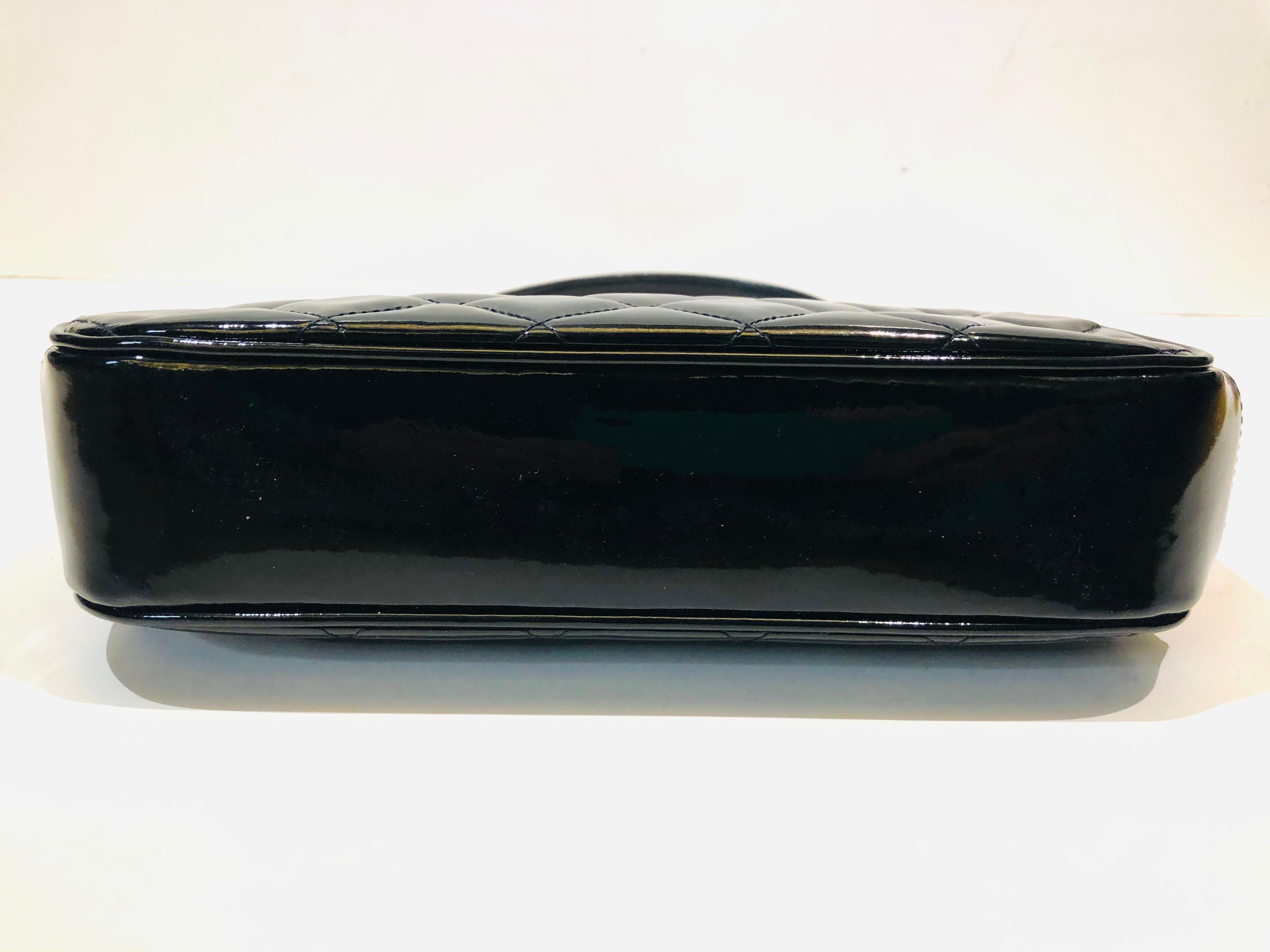Vintage 90s Chanel Classic Black Quilted Patent Handbag In Good Condition In Sheung Wan, HK