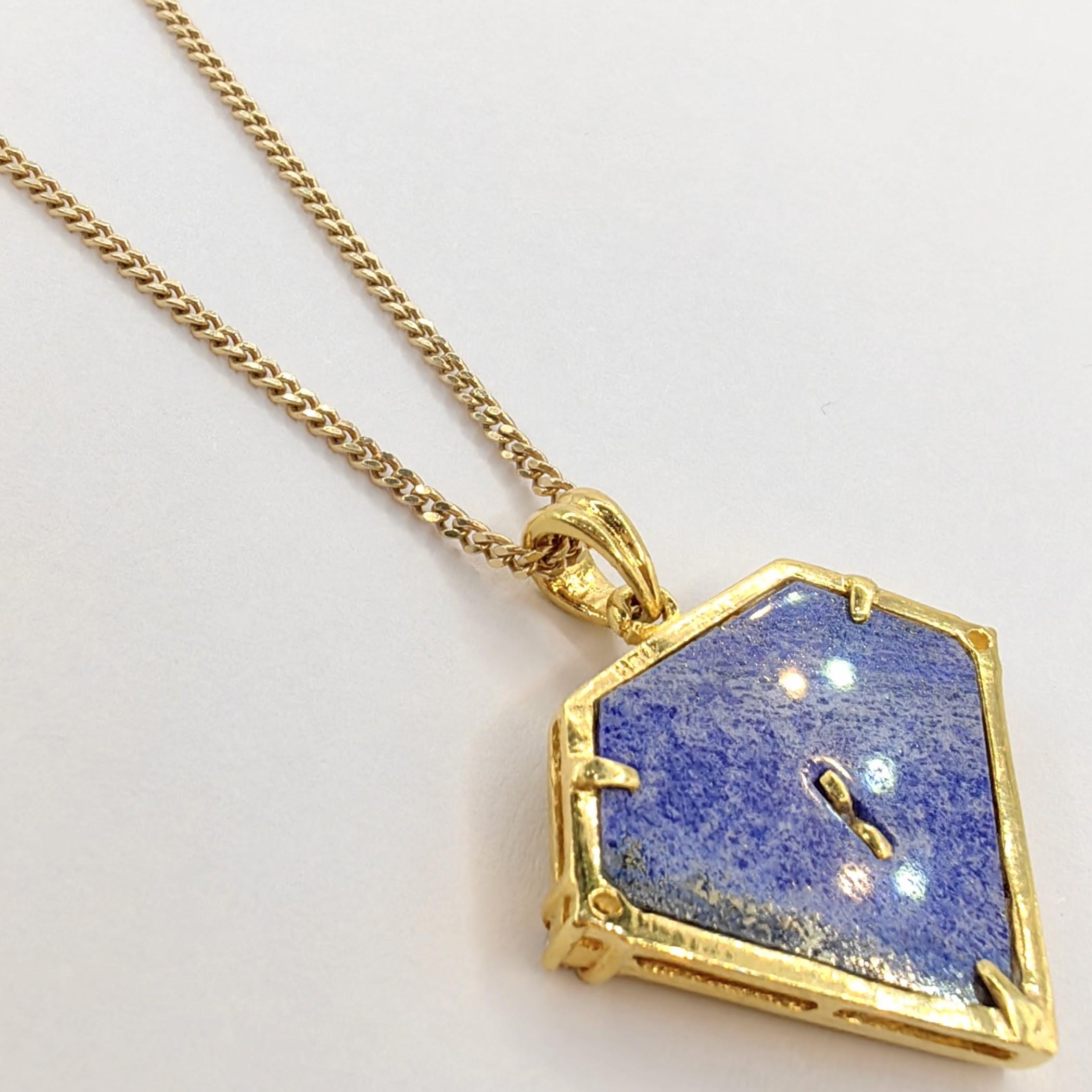 Vintage 90's Sagittarius Blue Lapis Diamond Necklace Pendant in 20K Yellow Gold In New Condition For Sale In Wan Chai District, HK