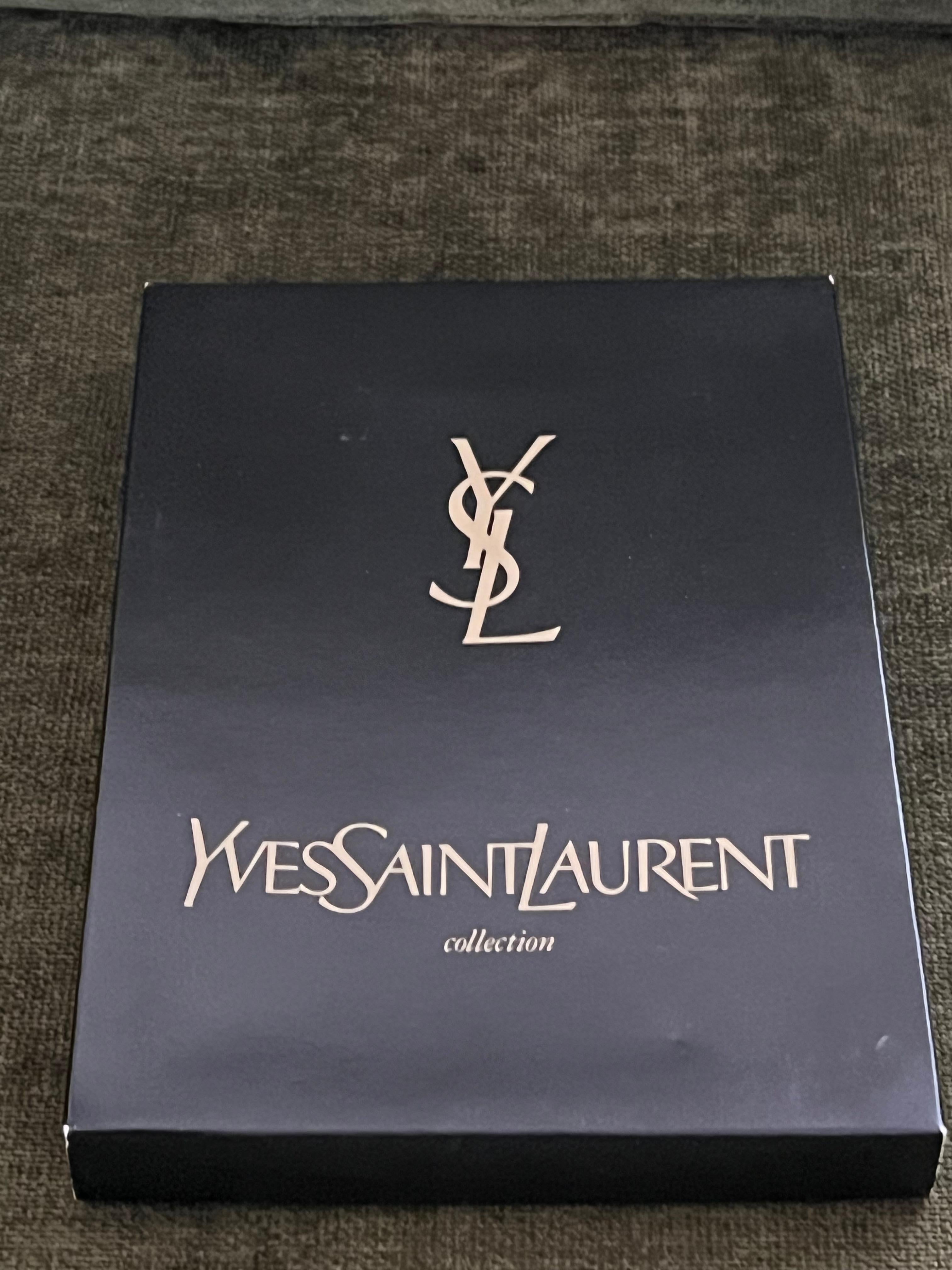 Vintage 90er Jahre Yves Saint Laurent YSL Bleistift & Bleistift & Ledertasche im Zustand „Hervorragend“ im Angebot in New York, NY