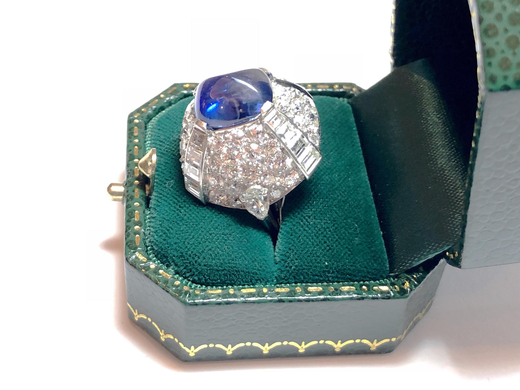 Vintage 9.10 Carat Sapphire, Diamond and Platinum Bombe Ring, circa 1960 1