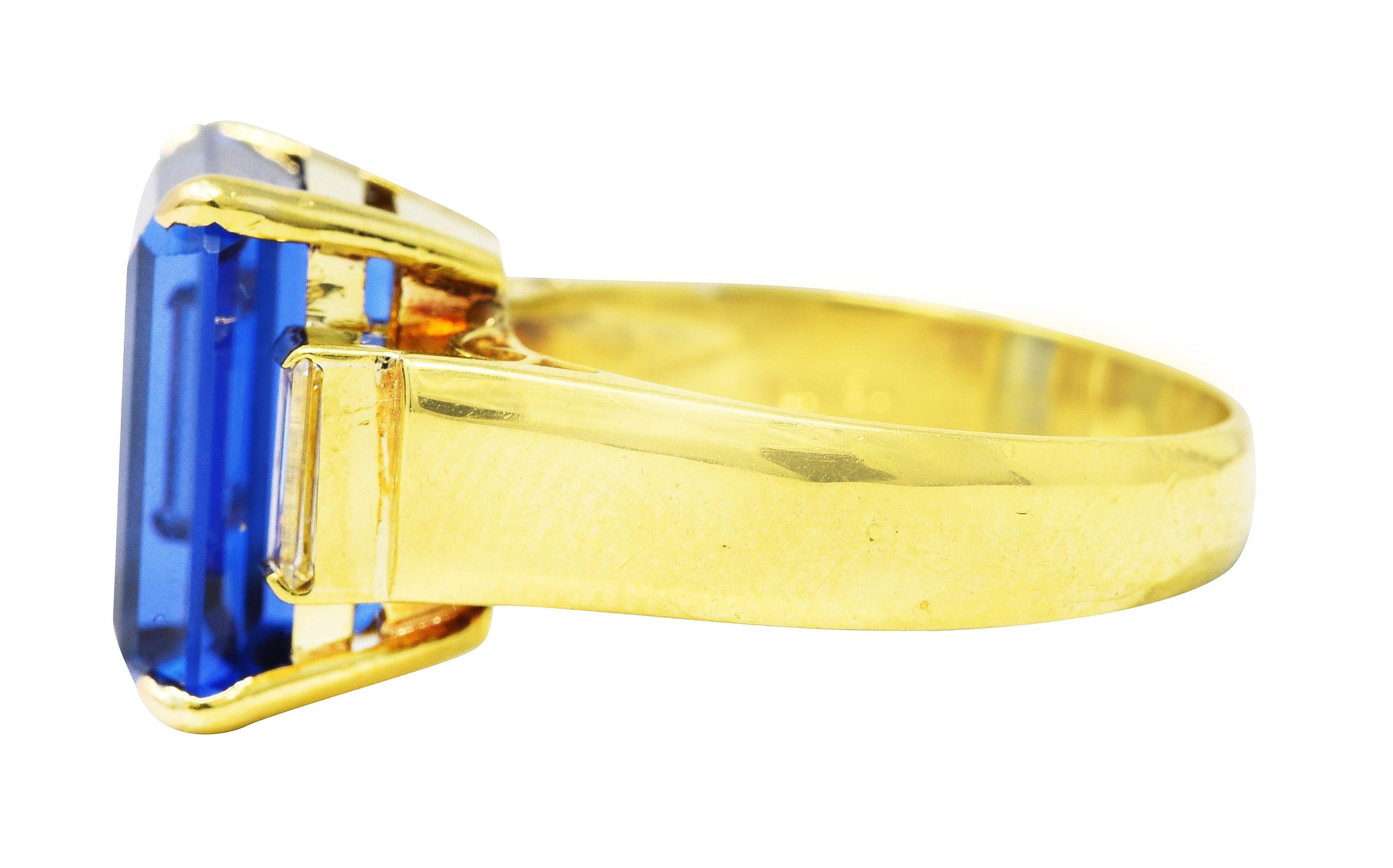 Vintage 9.10 Carats Tanzanite Diamond 18 Karat Yellow Gold Gemstone Ring In Excellent Condition In Philadelphia, PA