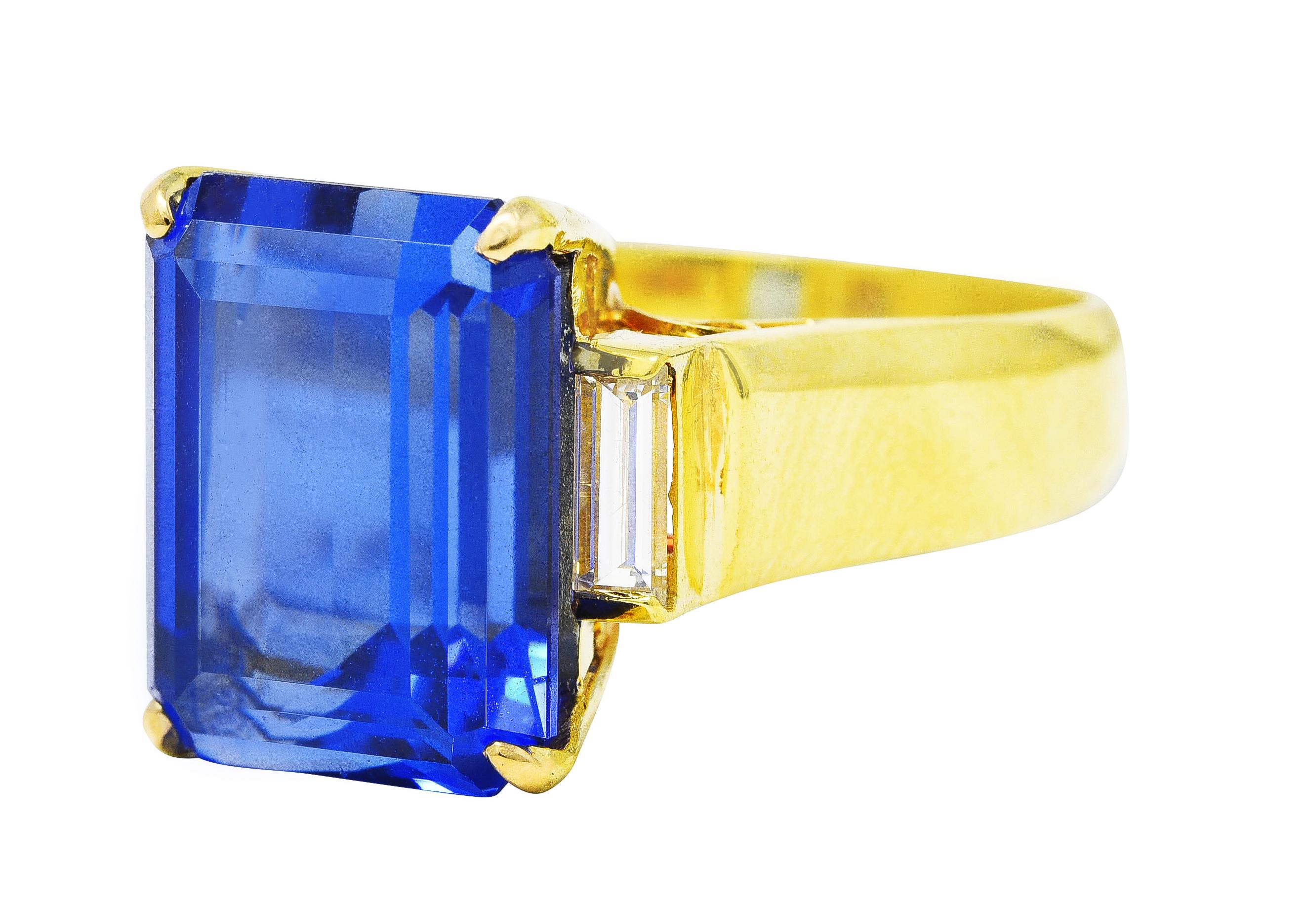 Women's or Men's Vintage 9.10 Carats Tanzanite Diamond 18 Karat Yellow Gold Gemstone Ring