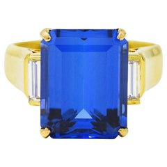 Vintage 9.10 Carats Tanzanite Diamond 18 Karat Yellow Gold Gemstone Ring
