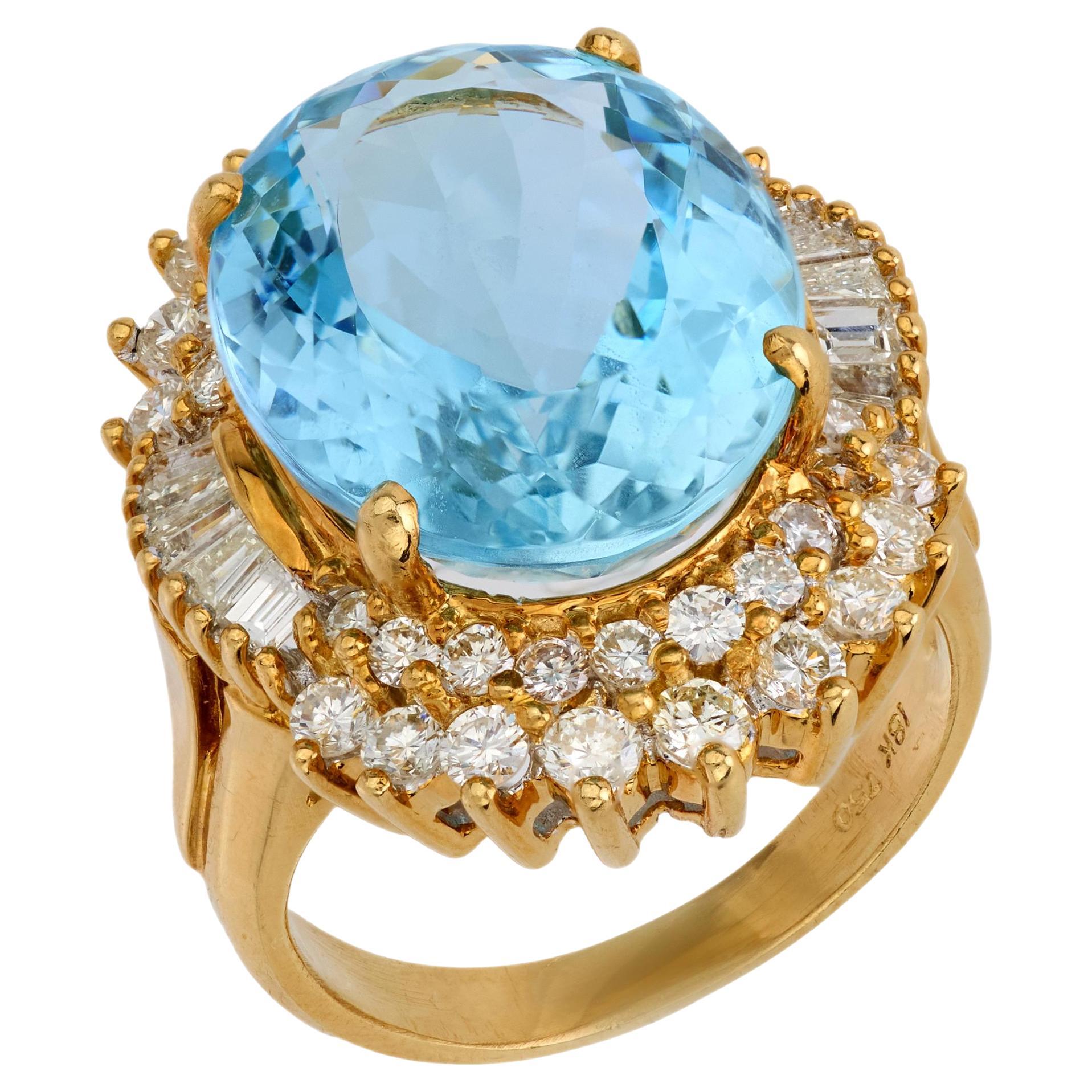 Vintage 9.15 carat aquamarine diamond 18k yellow gold cocktail ring