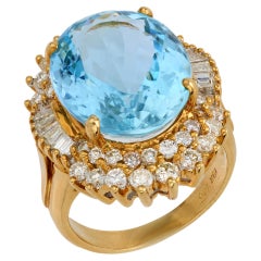 Vintage 9.15 carat aquamarine diamond 18k yellow gold cocktail ring