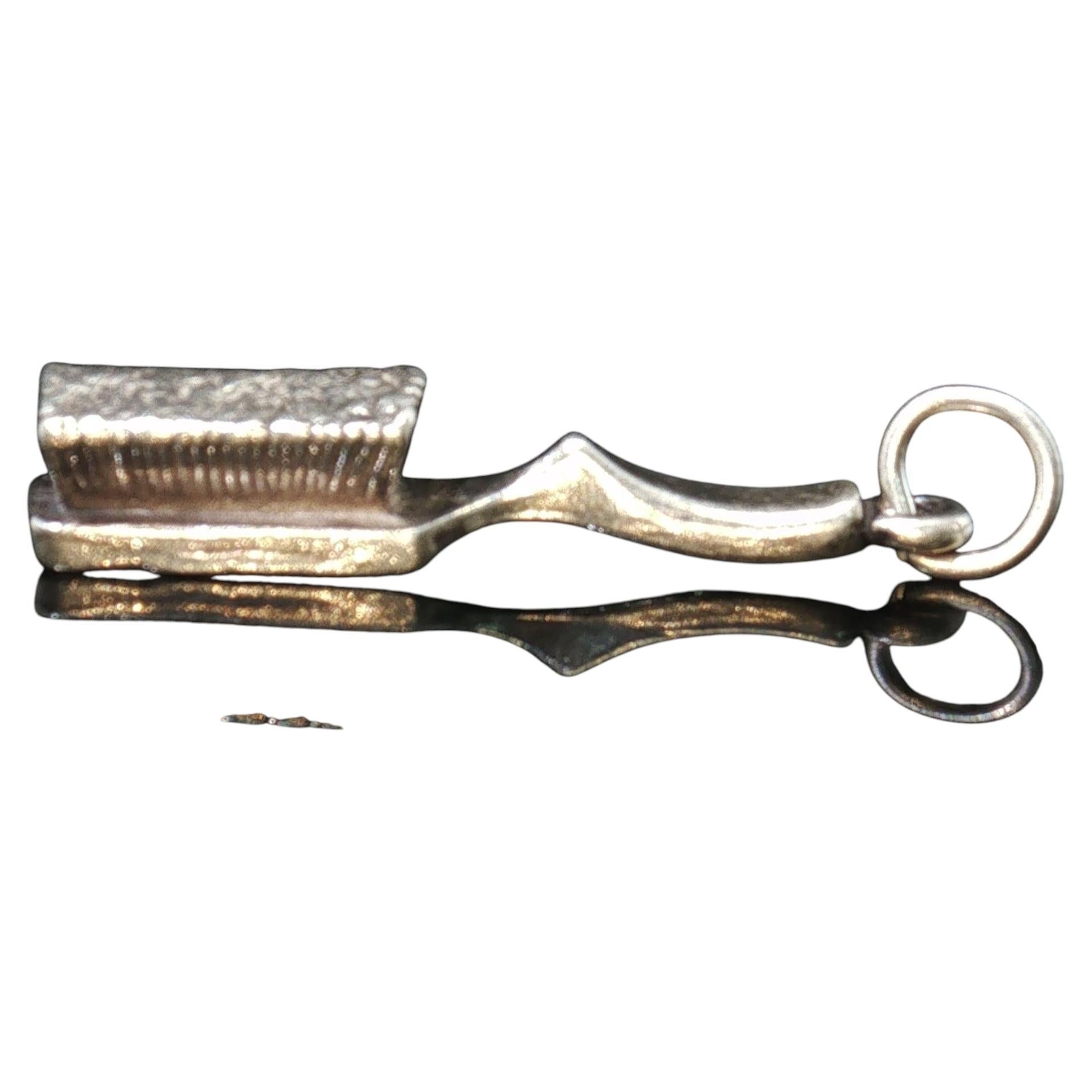 Ciondolo vintage a forma di spazzola per capelli in argento sterling 925, 2,8 g in vendita