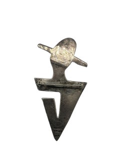 Vintage 925 Sterling Silver Mexican Lady In Hat Letter "V" Initial Pin Brooch