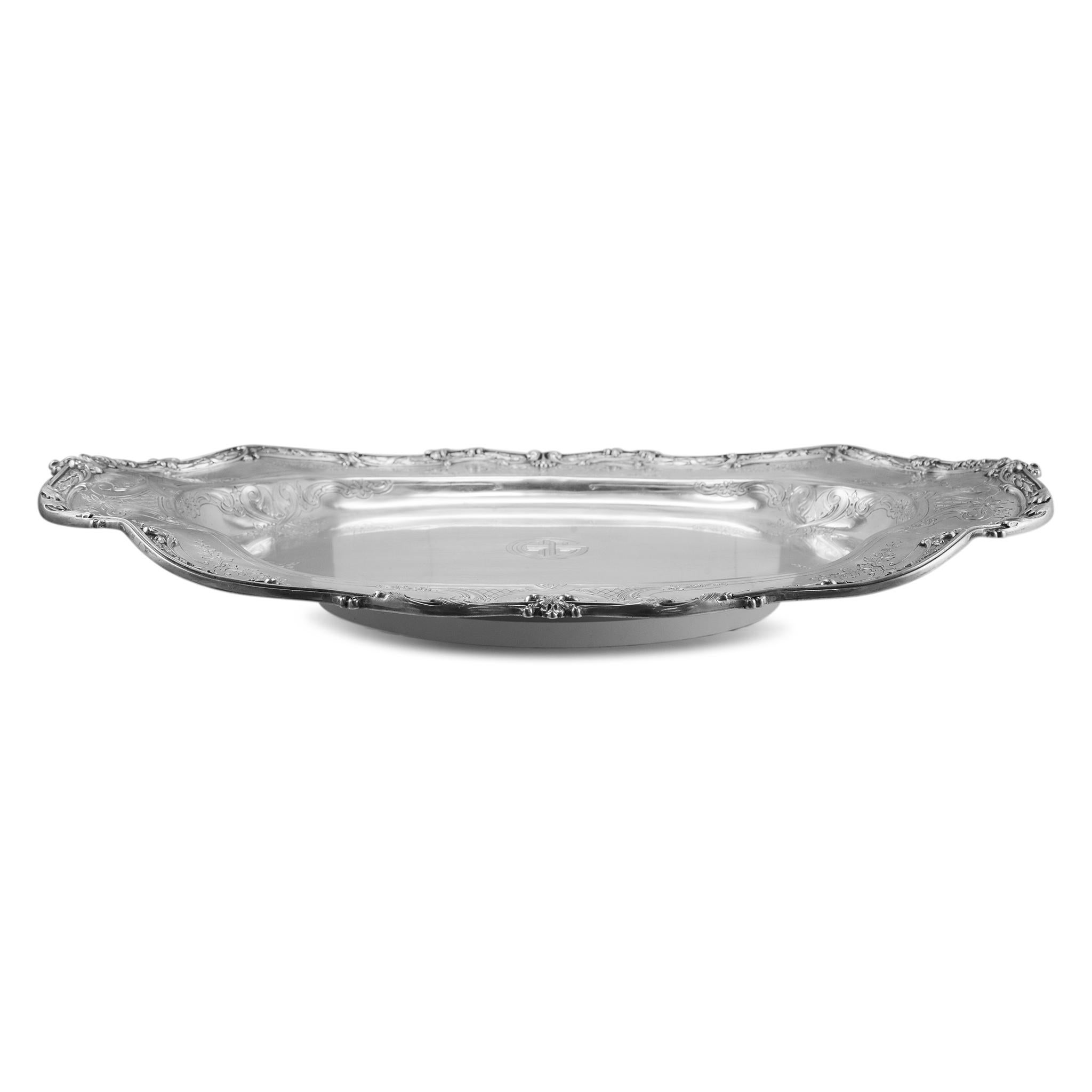 Bandeja ovalada 3D floral de plata de ley 925 vintage en Excelente estado para la venta en Houston, TX