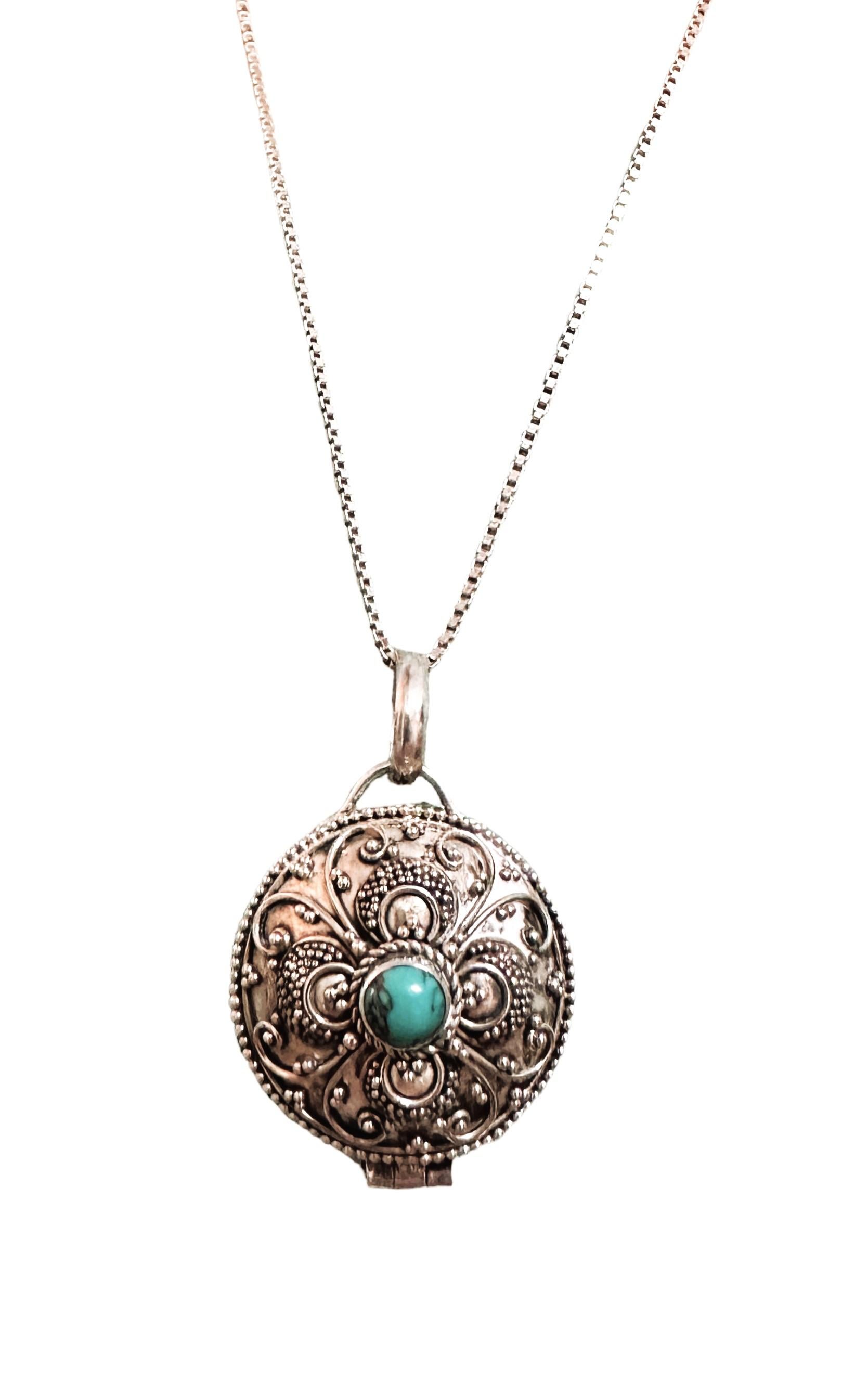 Round Cut Vintage 925 Sterling Silver & Turquoise Pill Box Locket with Chain Necklace For Sale