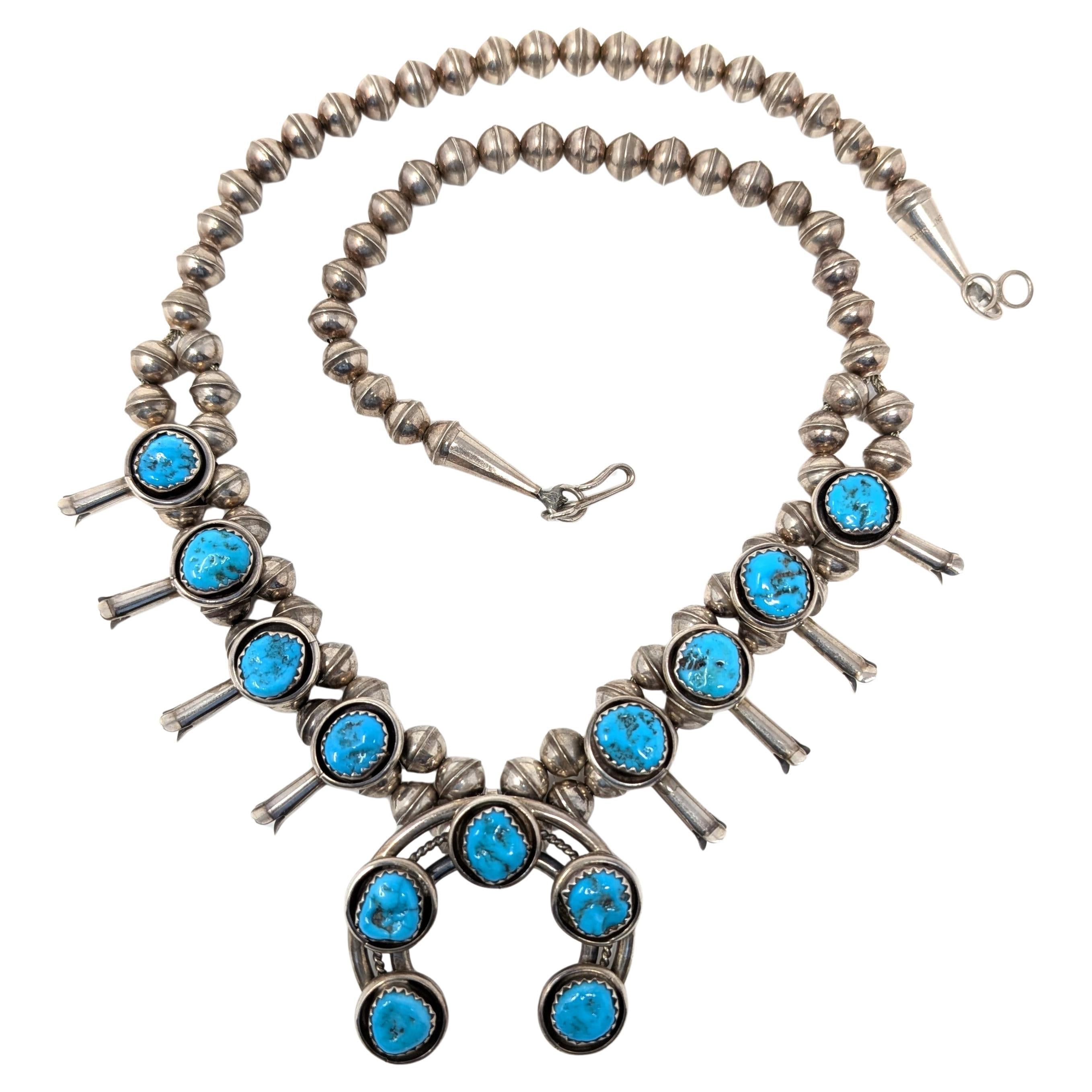 Vintage 925 Sterling Silver Collana di fiori di zucca in turchese Petite 18.75" in vendita