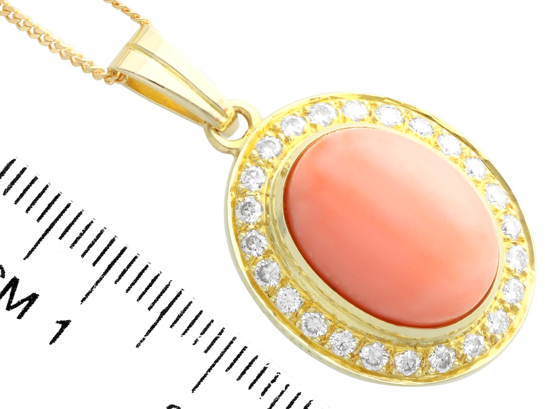 Vintage 9.27 Carat Coral and 0.80 Carat Diamond 18k Yellow Gold Pendant For Sale 1