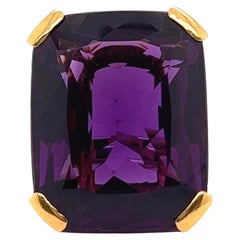 Vintage 92.75 Carats Amethyst 18 Karat Yellow Gold Statement Ring Vintage 92.75 Carats Amethyst 18 Karat Yellow Gold Statement Ring