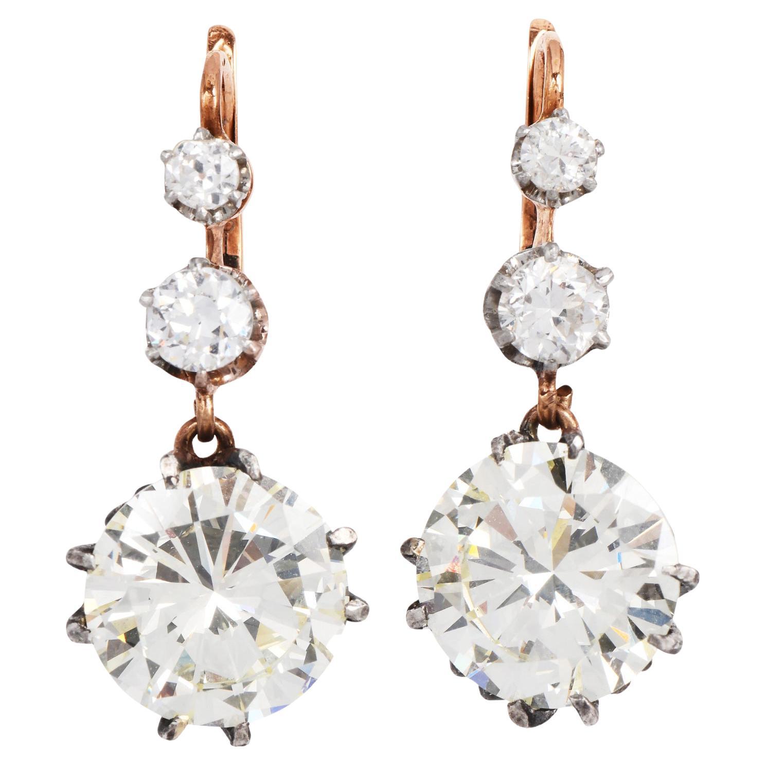 Vintage 9.43 Carat Round Diamond 18k Gold Dangling Earrings For Sale