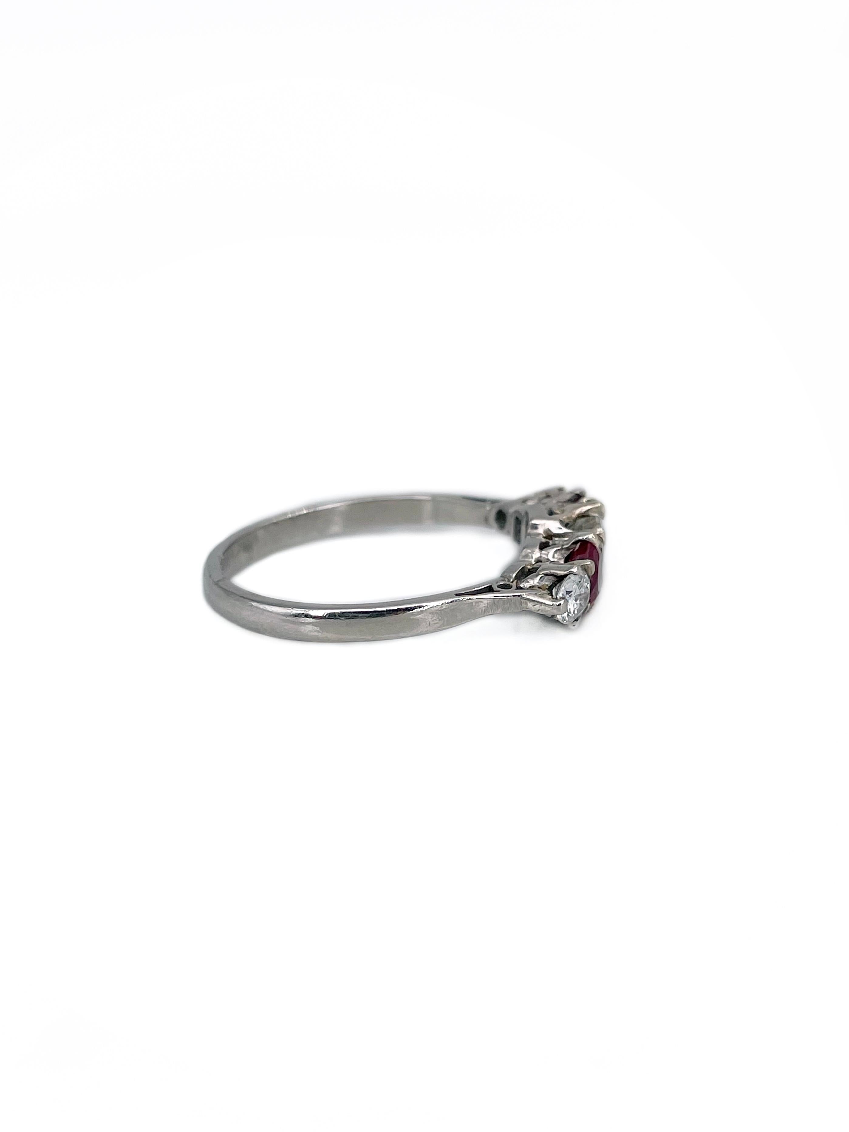 Vintage 950 Palladium 0.40 Carat Ruby 0.54 Carat Diamond Band Ring In Good Condition For Sale In Vilnius, Vilniaus apskr.