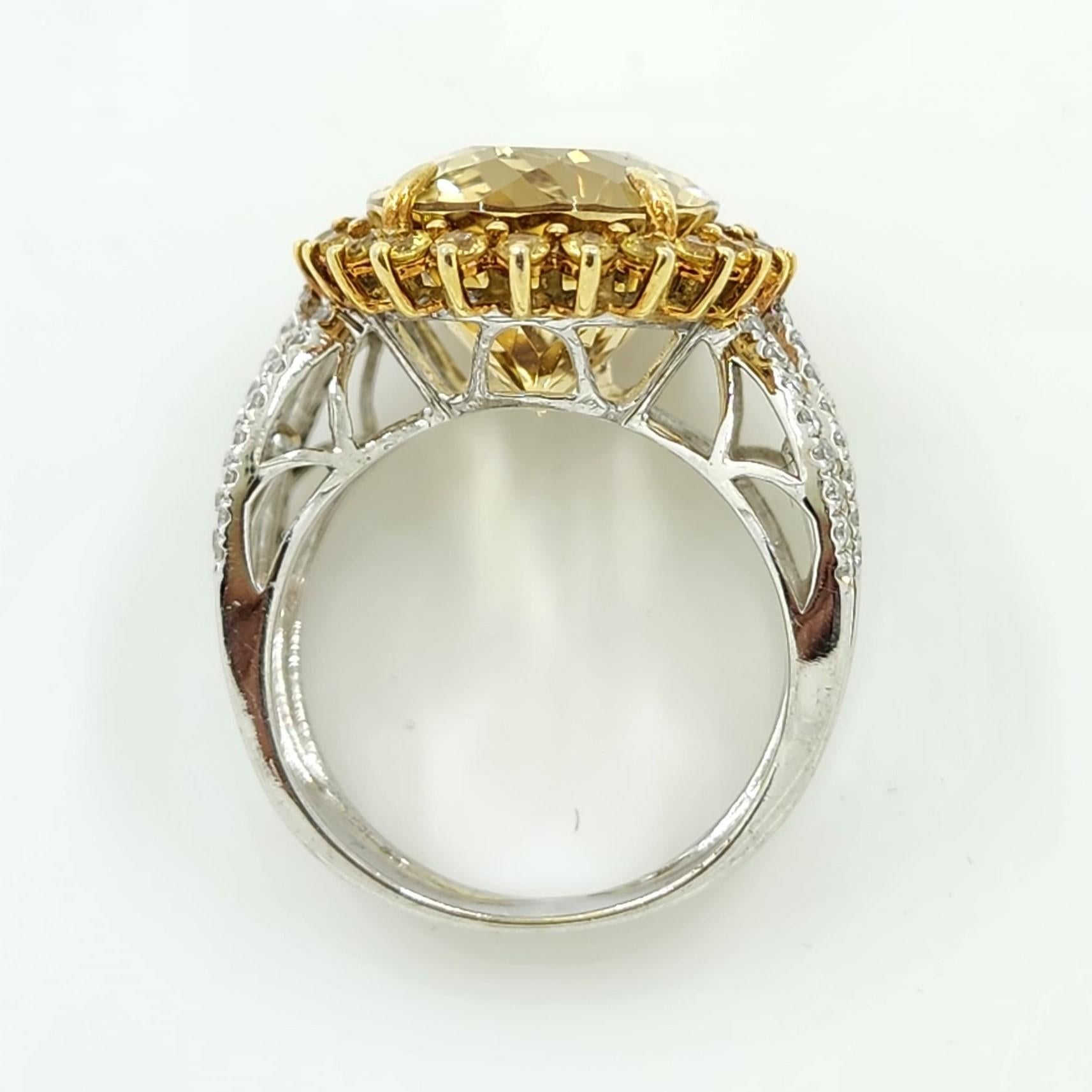 Vintage 9,55 Karat Gelber Beryll Gelber Saphir Diamantring aus 14 Karat Weißgold (Ovalschliff) im Angebot