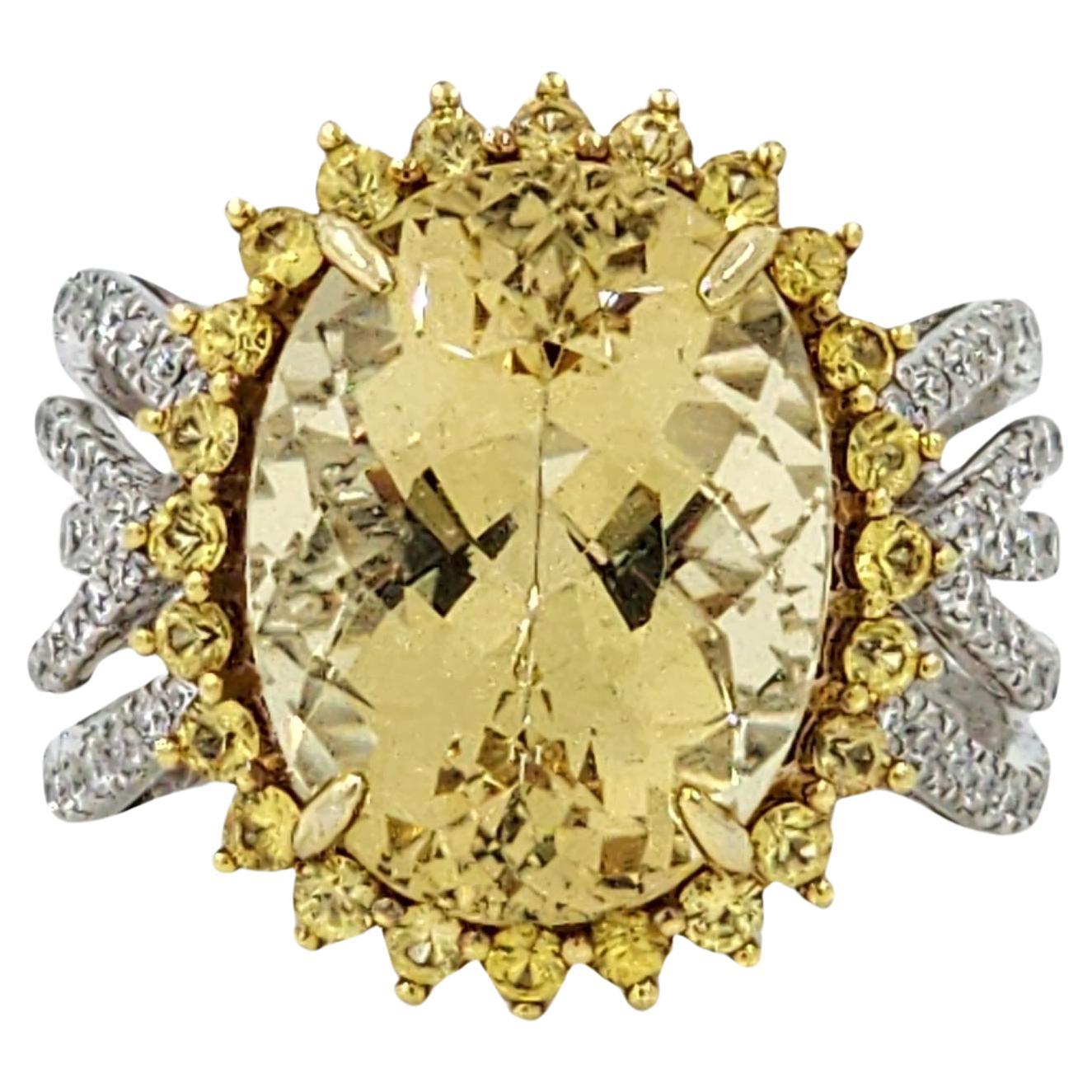 Vintage 9.55Ct Yellow Beryl Yellow Sapphire Diamond Ring in 14 Karat White Gold For Sale