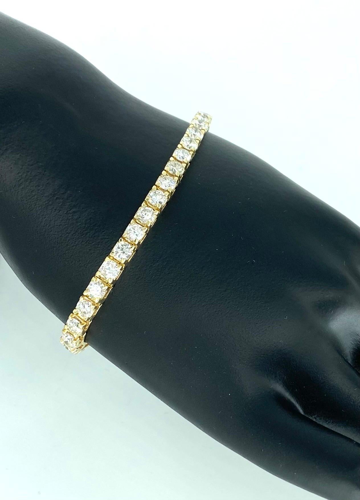 Bracelet tennis vintage en or 14 carats avec diamants ronds d'un poids total de 11 carats en vente 2