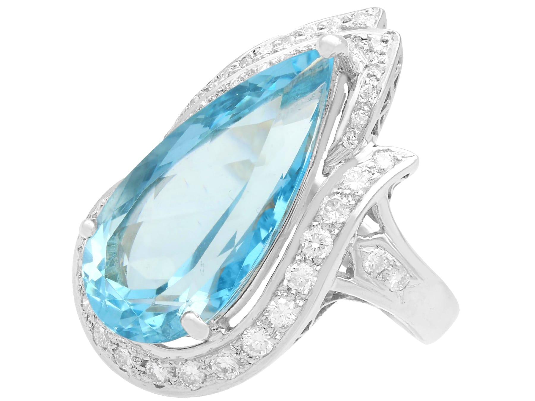 Pear Cut Vintage 9.93 Carat Aquamarine and 0.62 Carat Diamond Platinum Dress Ring For Sale
