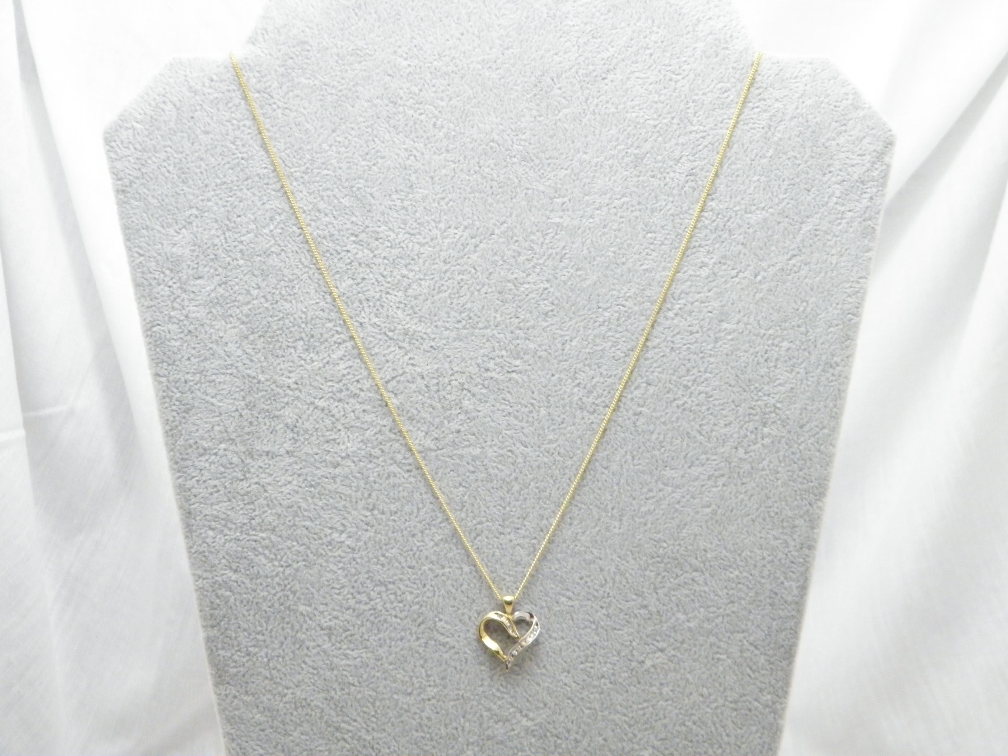 Vintage 9ct Gold 0.25 Cttw Diamond Heart Pendant Necklace Curb Chain 375 20 Inch For Sale 2
