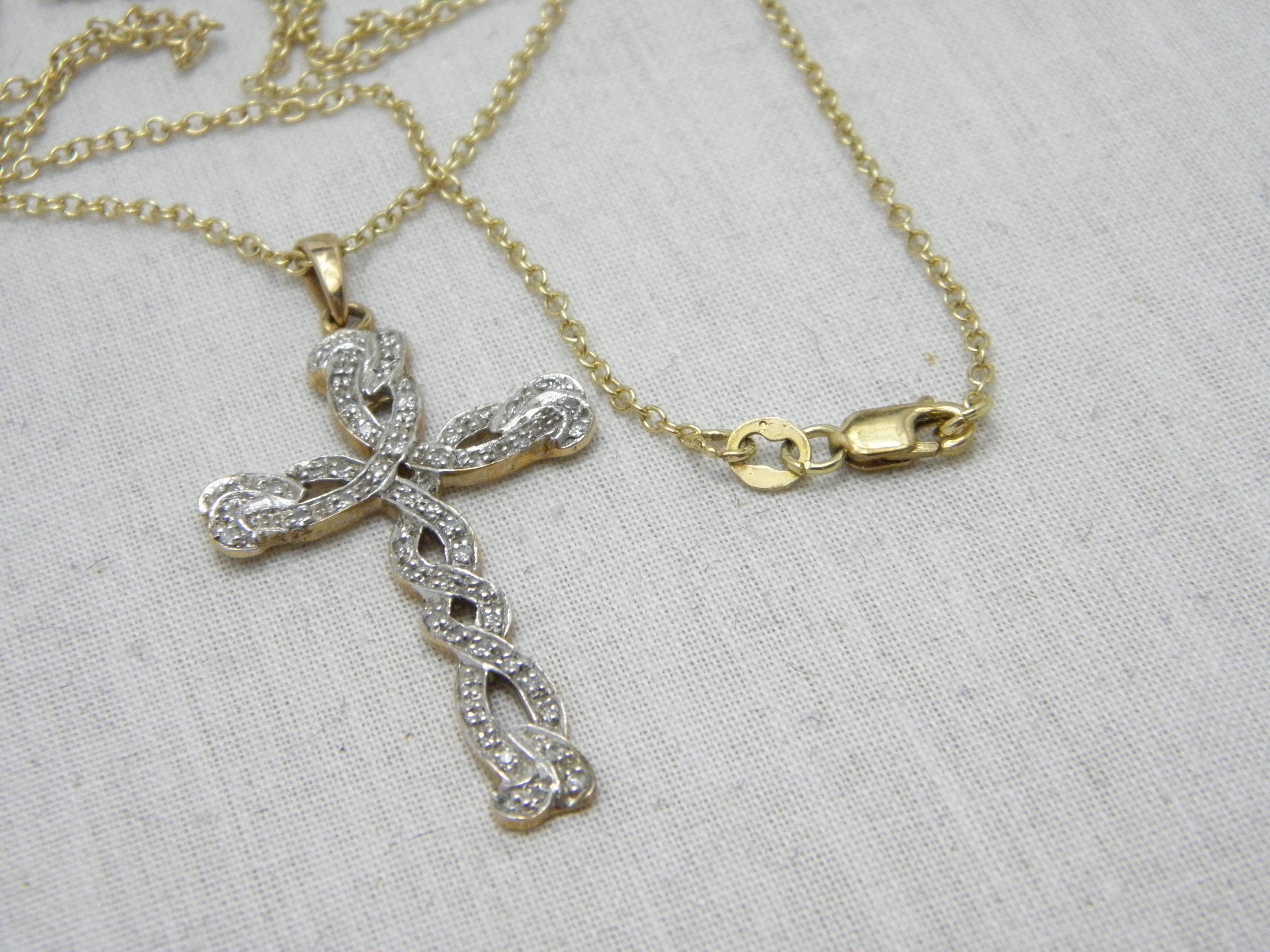 Women's or Men's Vintage 9ct Gold 0.5Cttw Diamond Cross Pendant Necklace 26 Inch Belcher Chain 37 For Sale