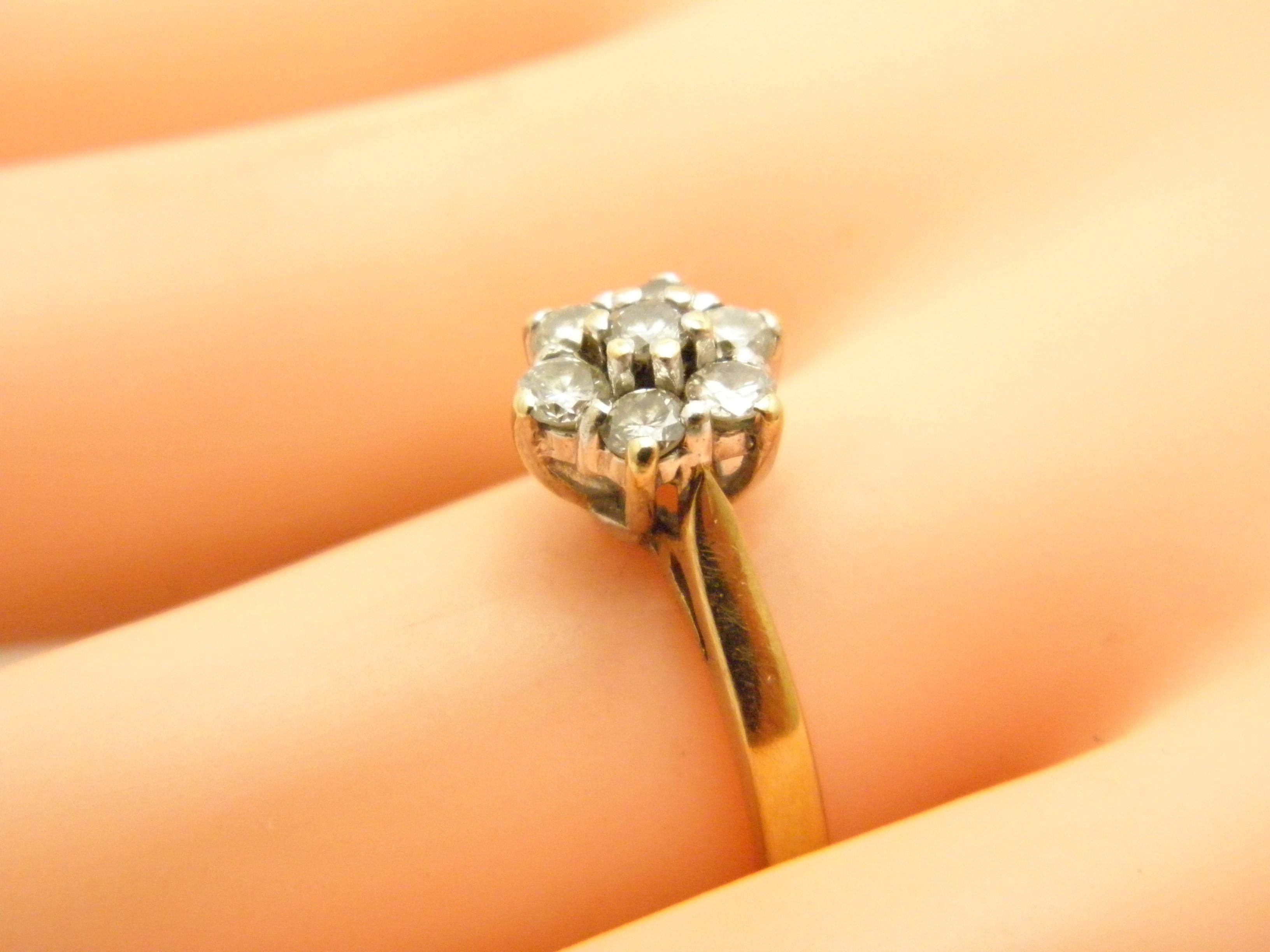 Vintage 9ct Gold 0.5Cttw Diamond Daisy Cluster Engagement Ring Size N 6.75 375 For Sale 3