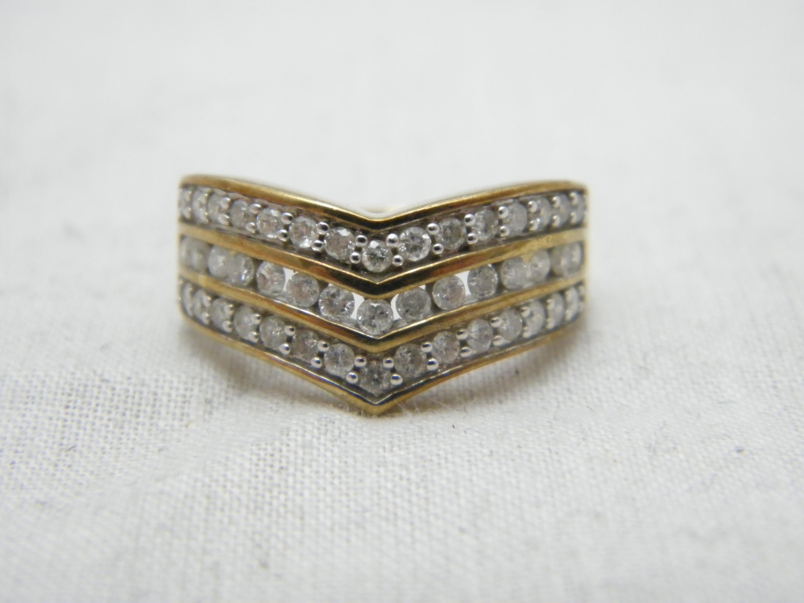 Vintage 9ct Gold 1.25 Cttw Diamond Wishbone Keeper Ring 375 Purity In Good Condition For Sale In Camelford, GB