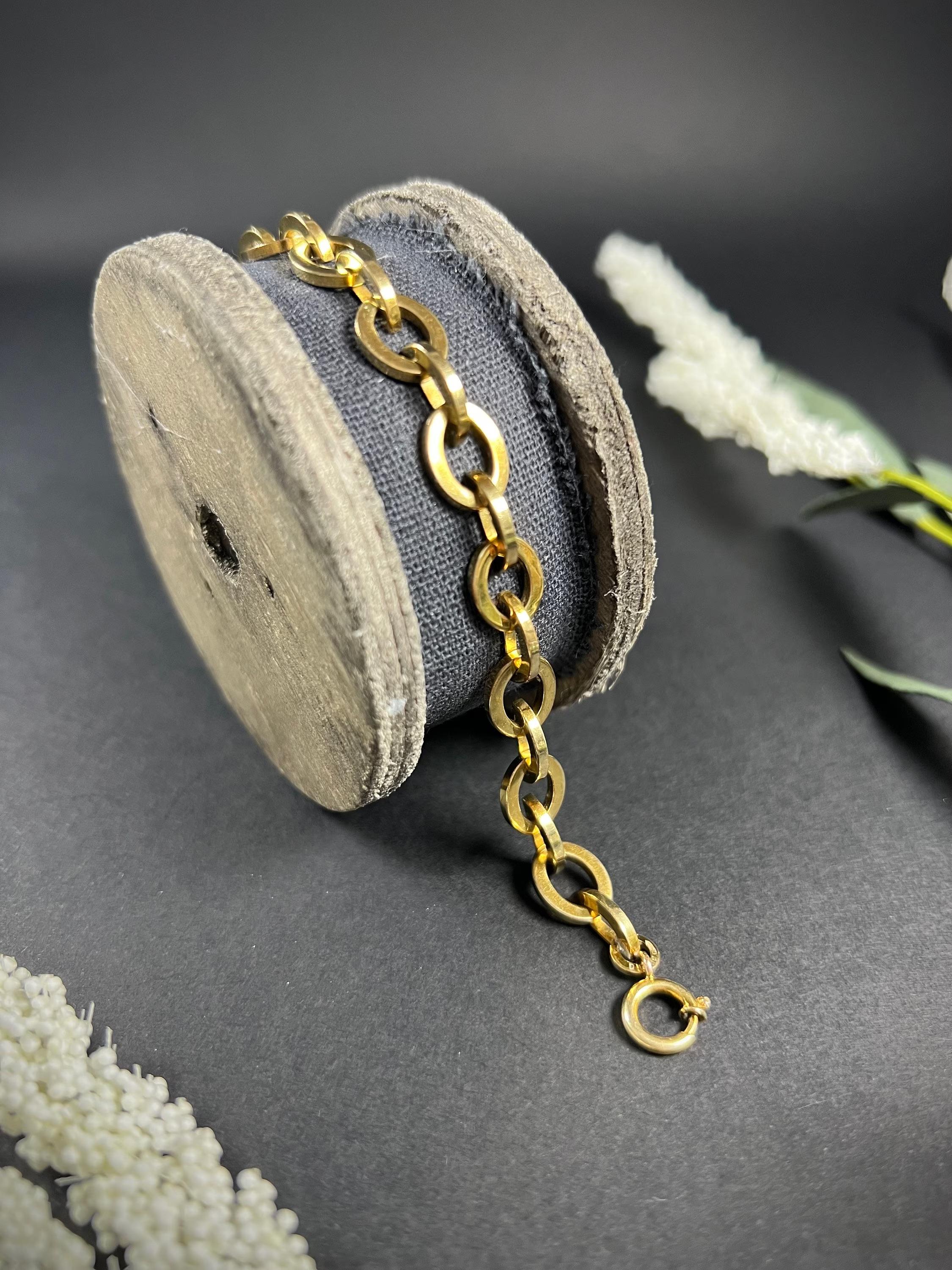Vintage 9ct Gold 1940’s Fancy Oval Link Chain Bracelet For Sale 5