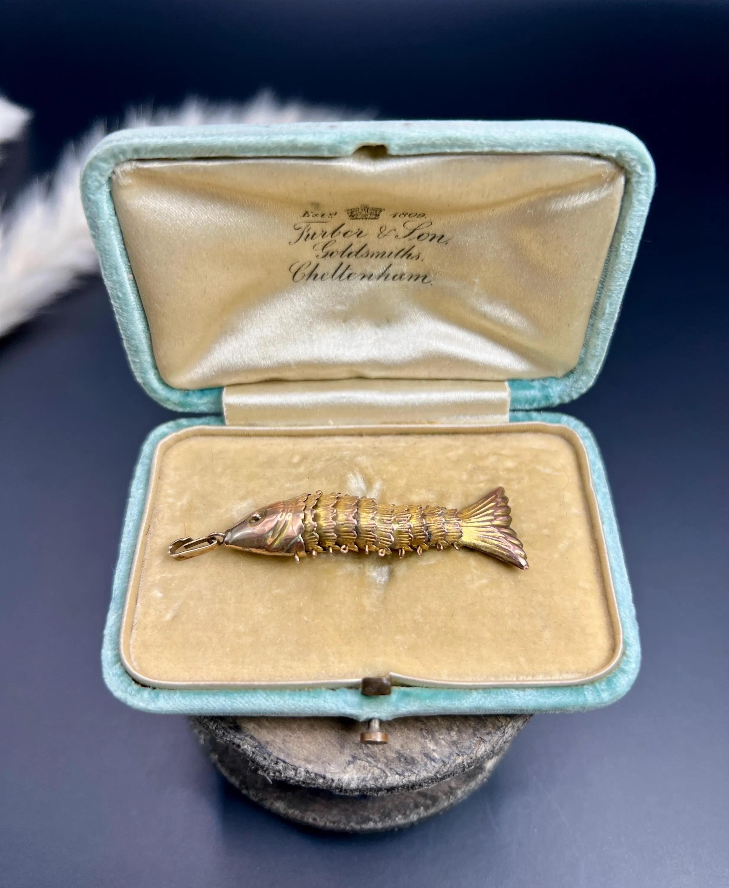 Vintage 9ct Gold, 1970s Large Articulated Lucky Fish Pendant Charm 3