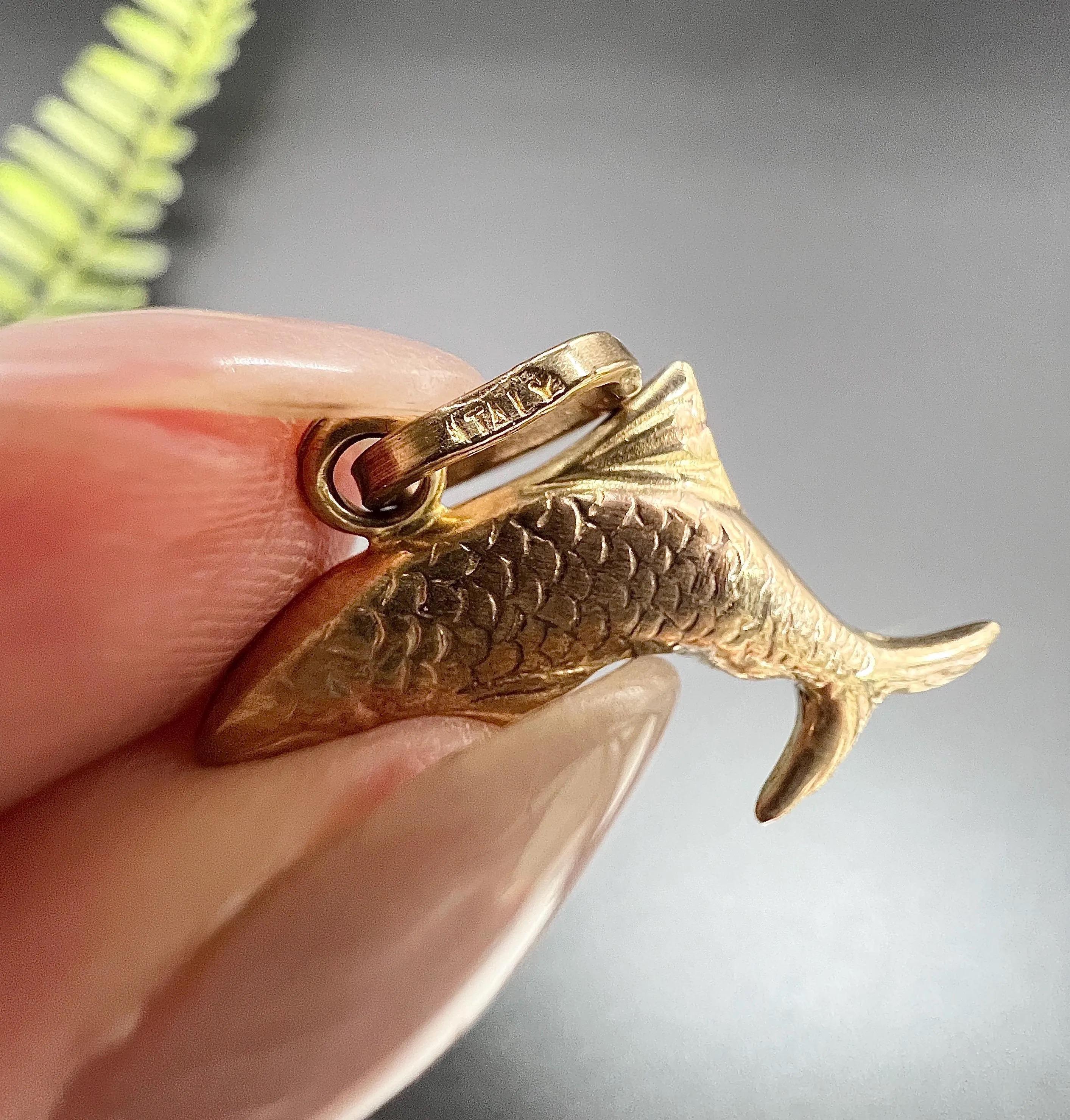 Women's or Men's Vintage 9ct Gold, 1990s Italy Hallmarked Lucky Fish Pendant Charm For Sale