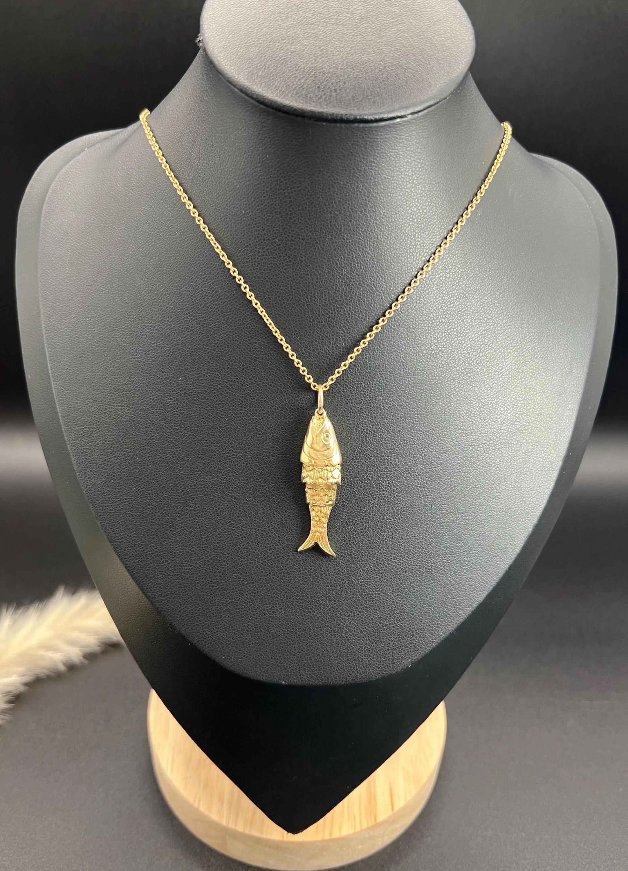 Vintage 9ct Gold, Articulated Lucky Fish Pendant Charm, Hallmarked London 1975 1
