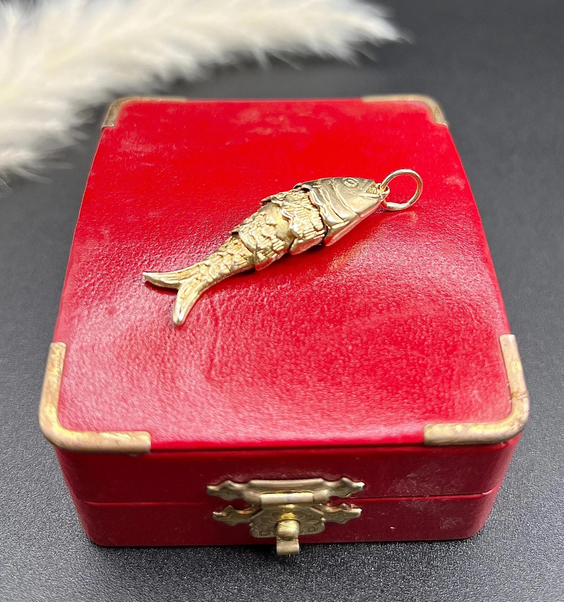 Vintage 9ct Gold, Articulated Lucky Fish Pendant Charm, Hallmarked London 1975 5