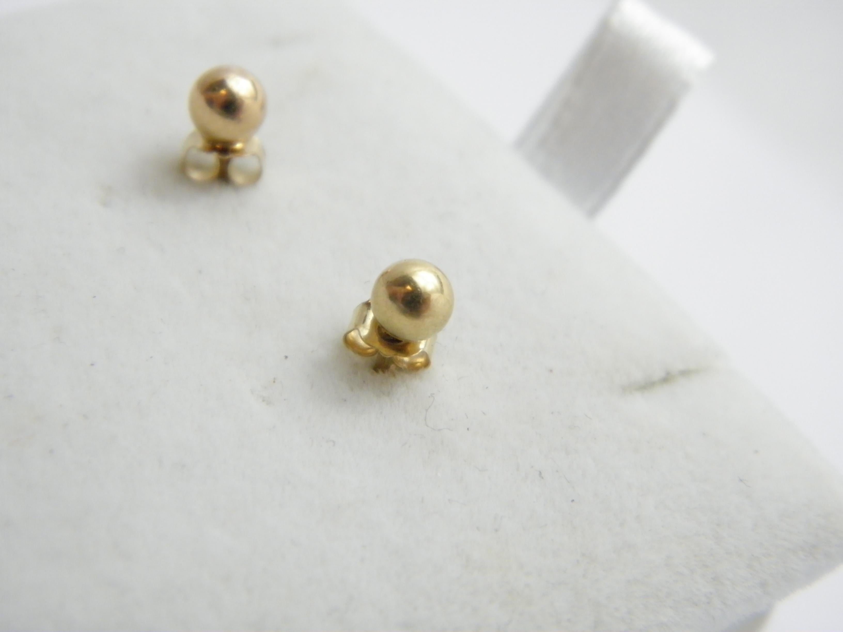 Artisan Vintage 9ct Gold Ball Stud Earrings 375 Purity VGC For Sale