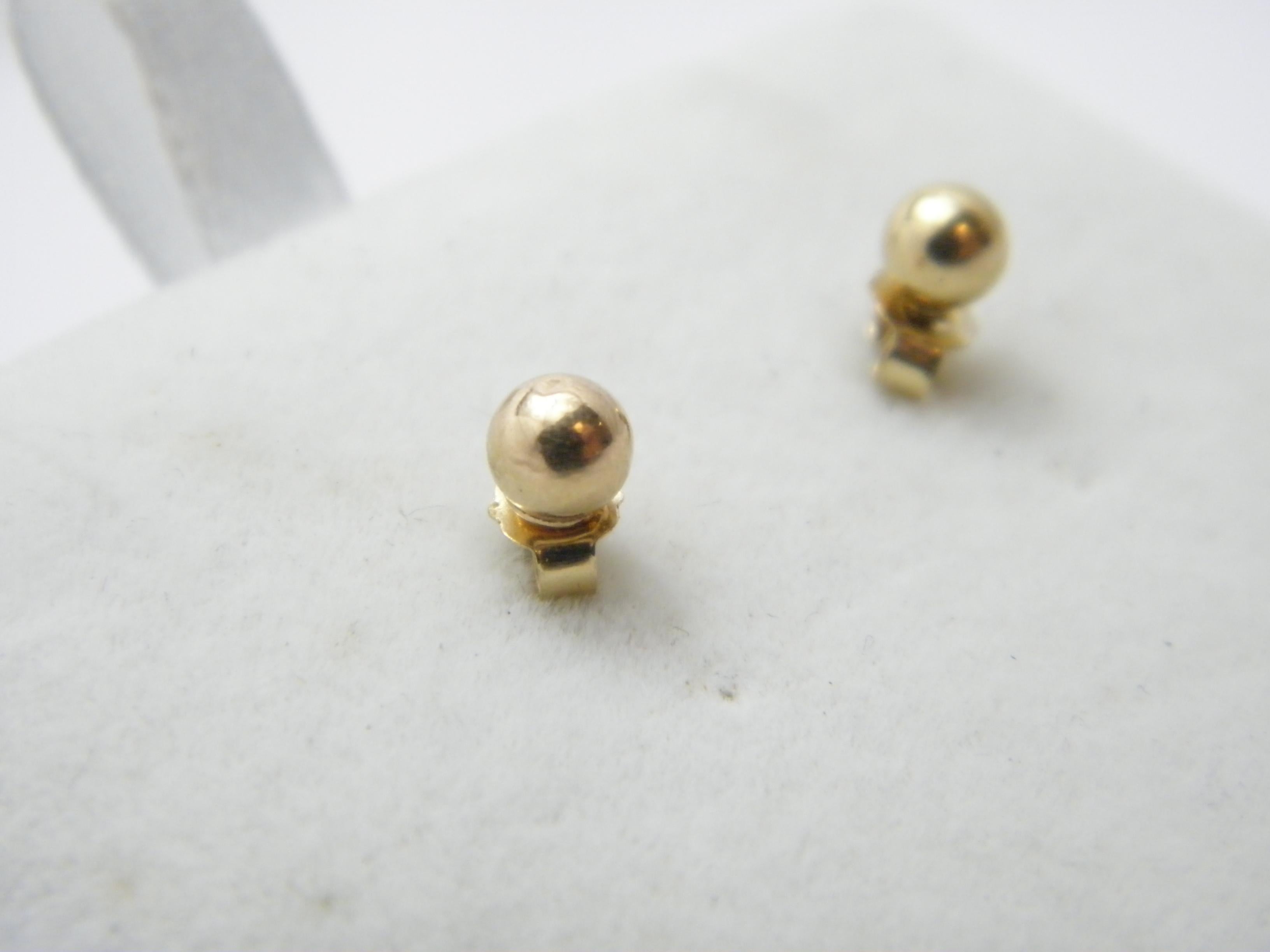 Vintage 9ct Gold Ball Stud Earrings 375 Purity VGC In Good Condition For Sale In Camelford, GB