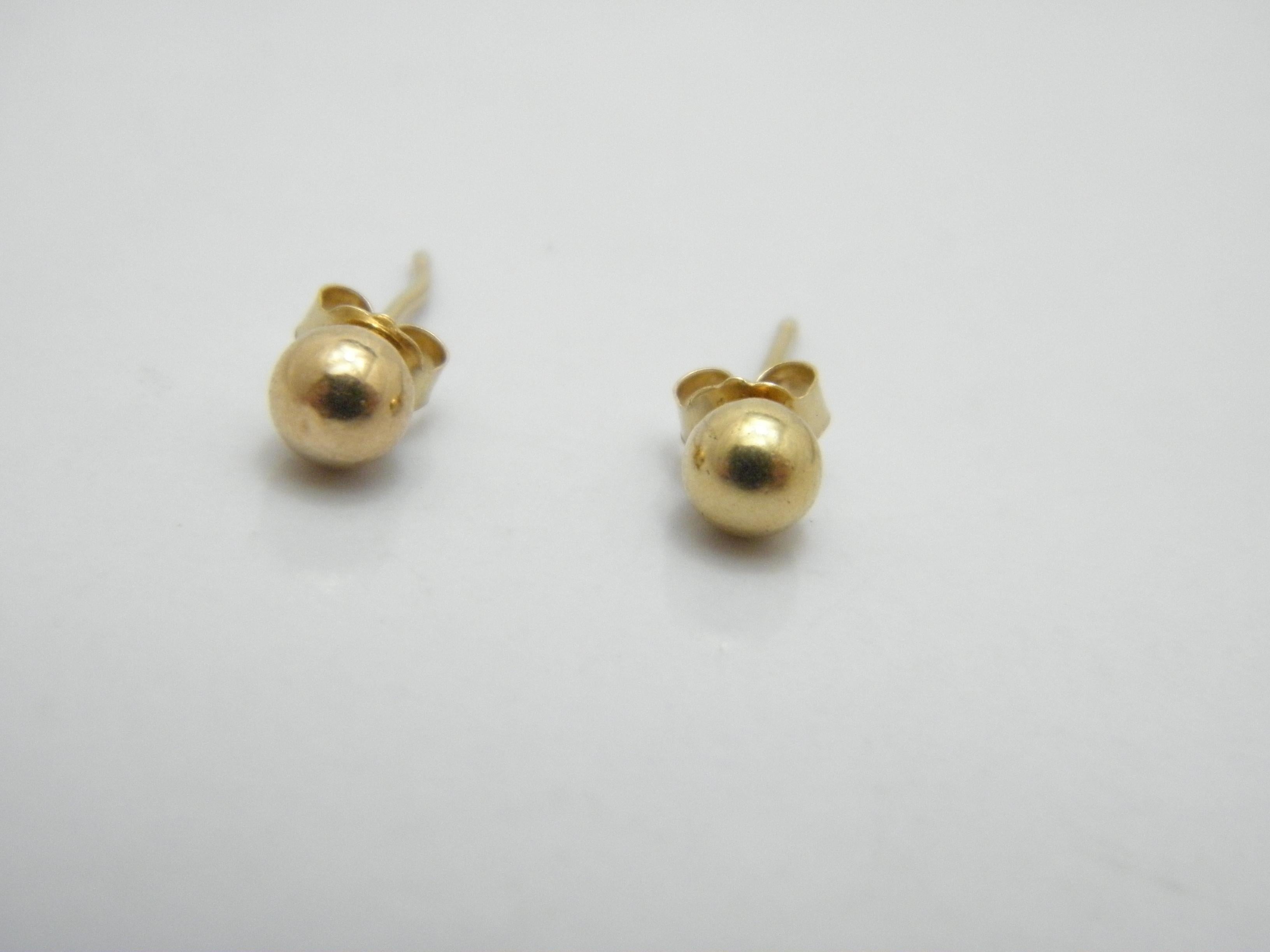 Women's or Men's Vintage 9ct Gold Ball Stud Earrings 375 Purity VGC For Sale