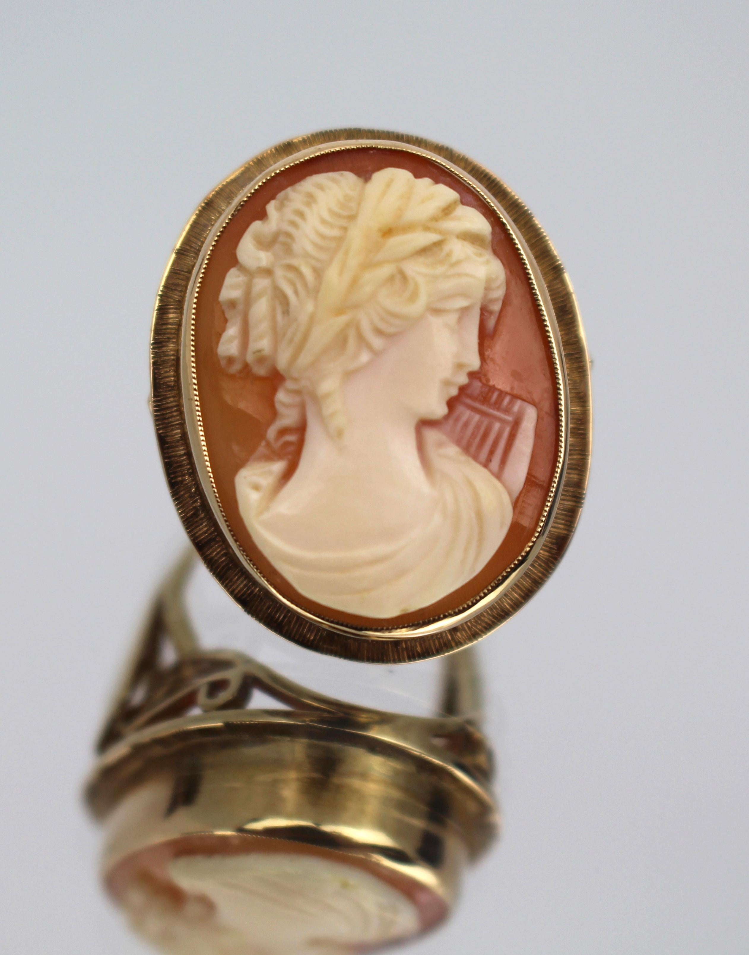 British Vintage 9ct Gold Cameo Ring For Sale