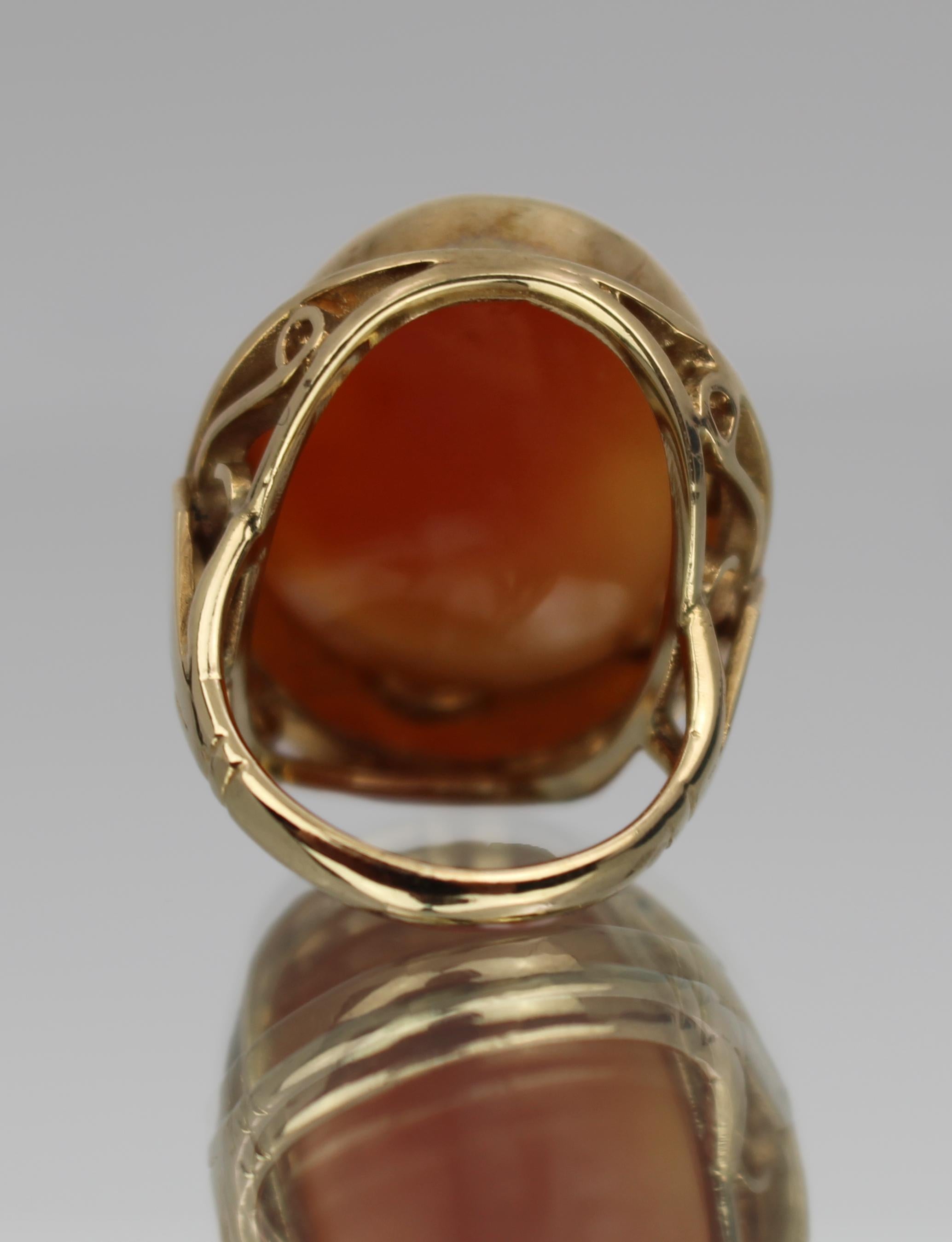 20th Century Vintage 9ct Gold Cameo Ring For Sale